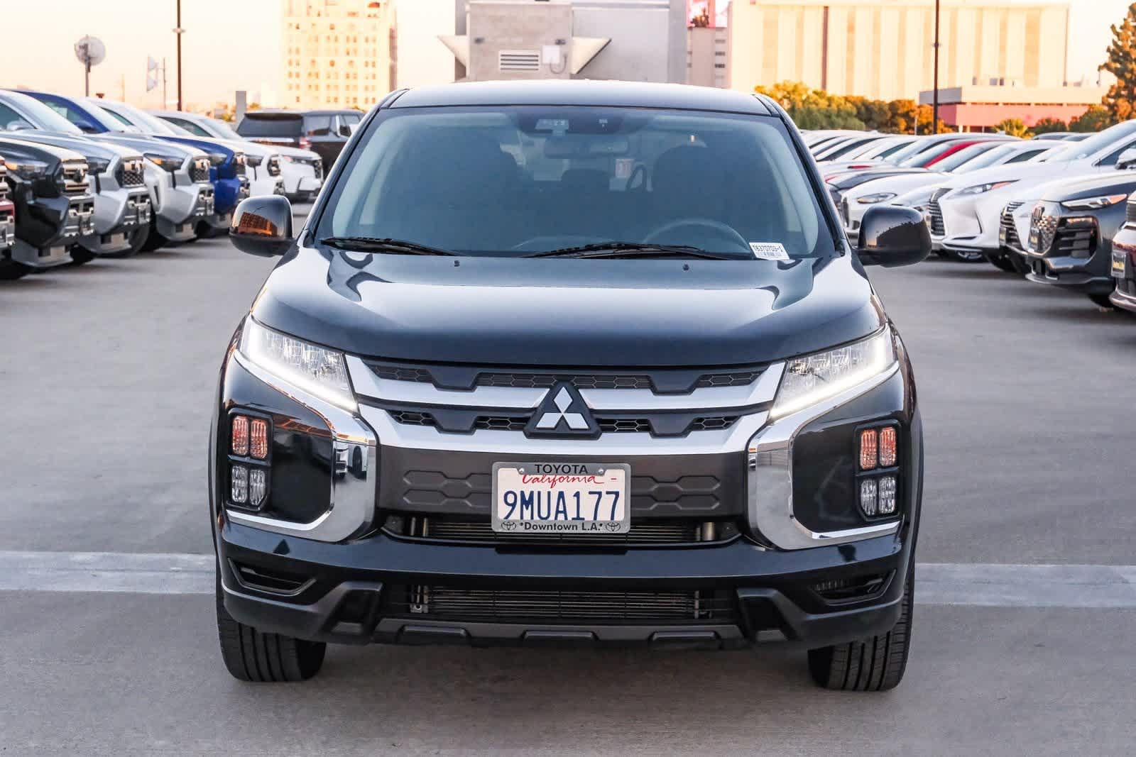 Thumbnail: 2023 Mitsubishi Outlander Sport - 3