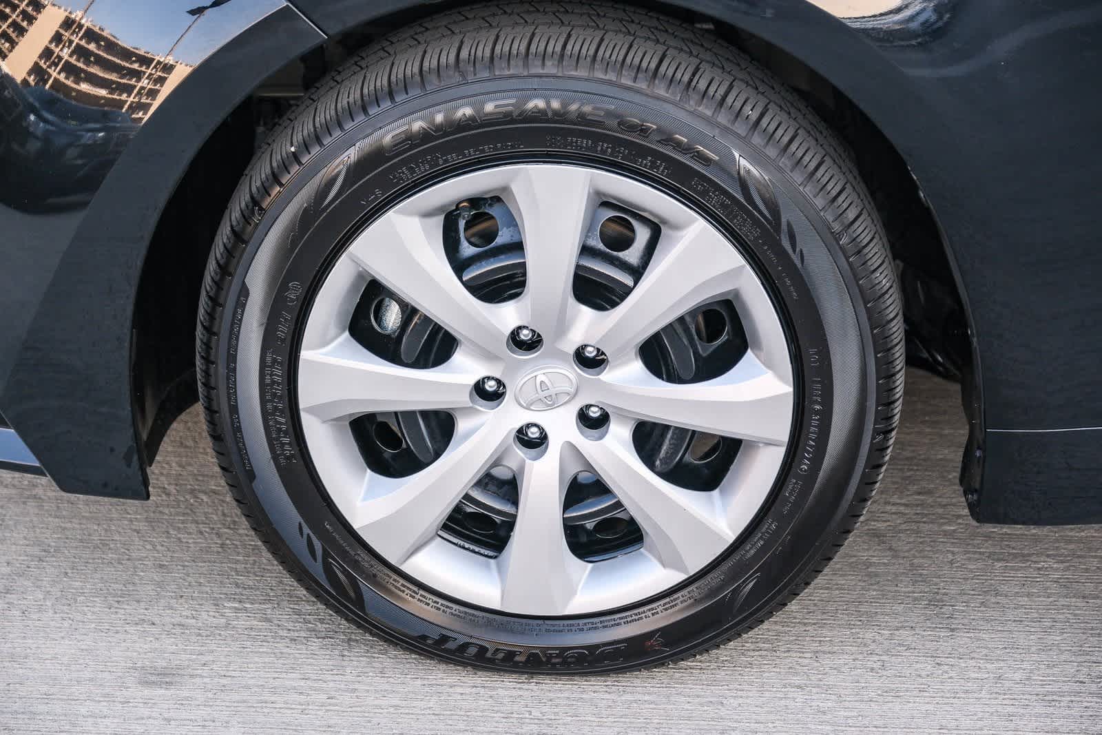 Thumbnail: 2025 Toyota Corolla - 10