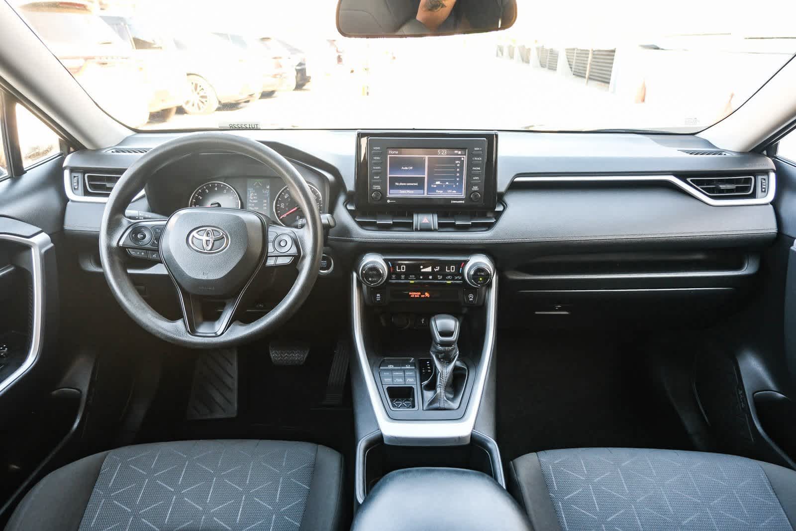 Thumbnail: 2022 Toyota RAV4 - 13