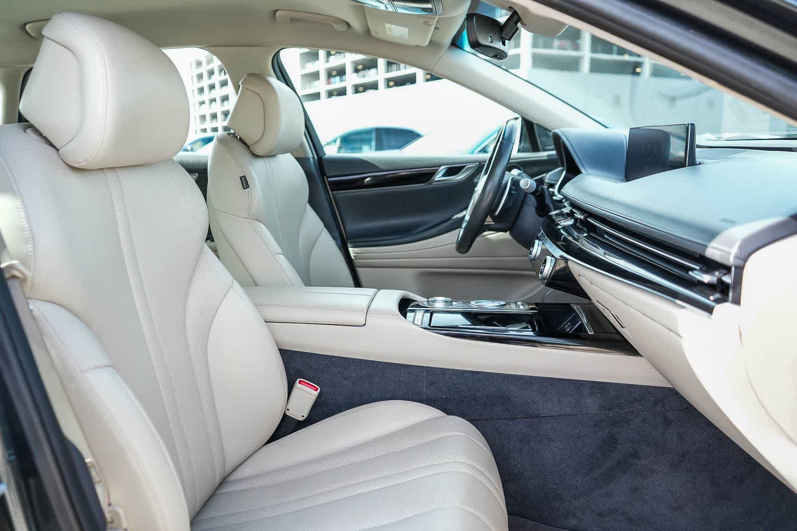 Thumbnail: 2022 Genesis G80 - 17