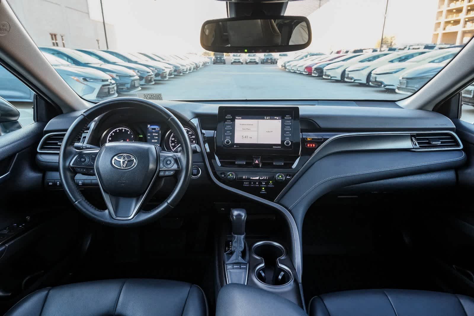 Thumbnail: 2022 Toyota Camry - 13