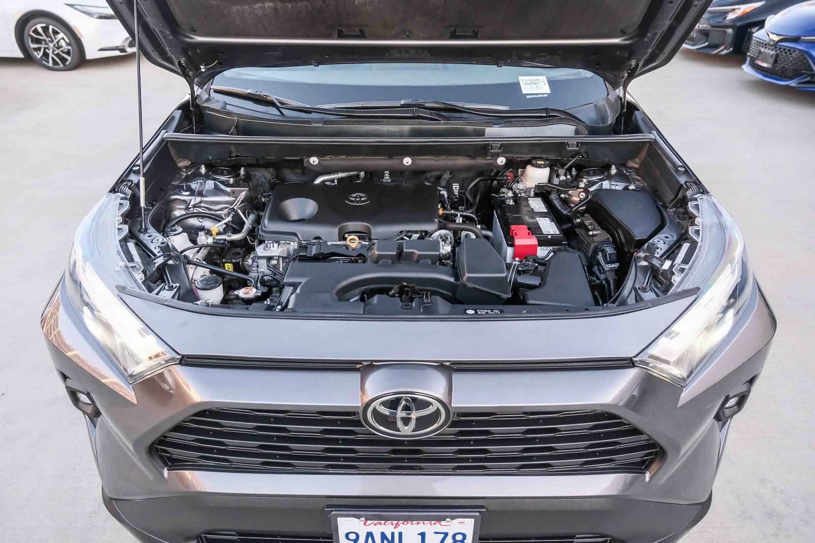 Thumbnail: 2022 Toyota RAV4 - 28