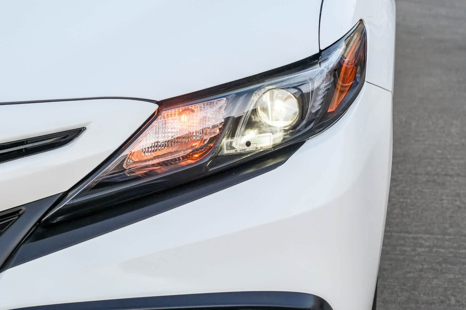 Thumbnail: 2023 Toyota Camry - 11