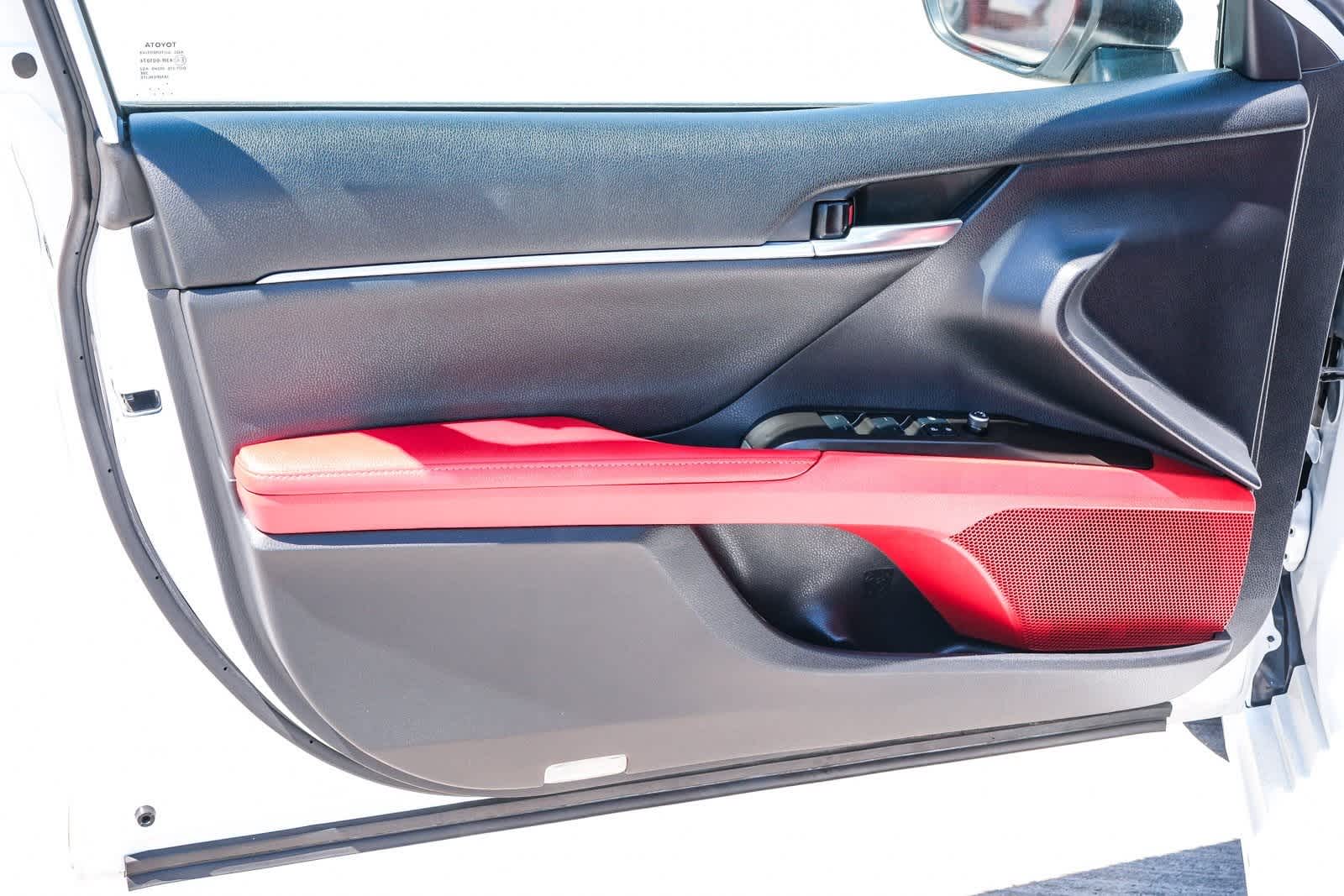 Thumbnail: 2021 Toyota Camry - 23