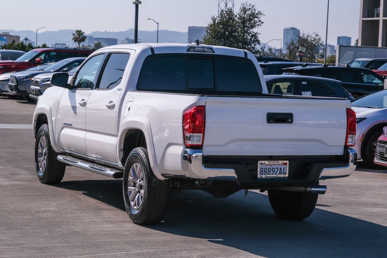 Thumbnail: 2017 Toyota Tacoma - 6