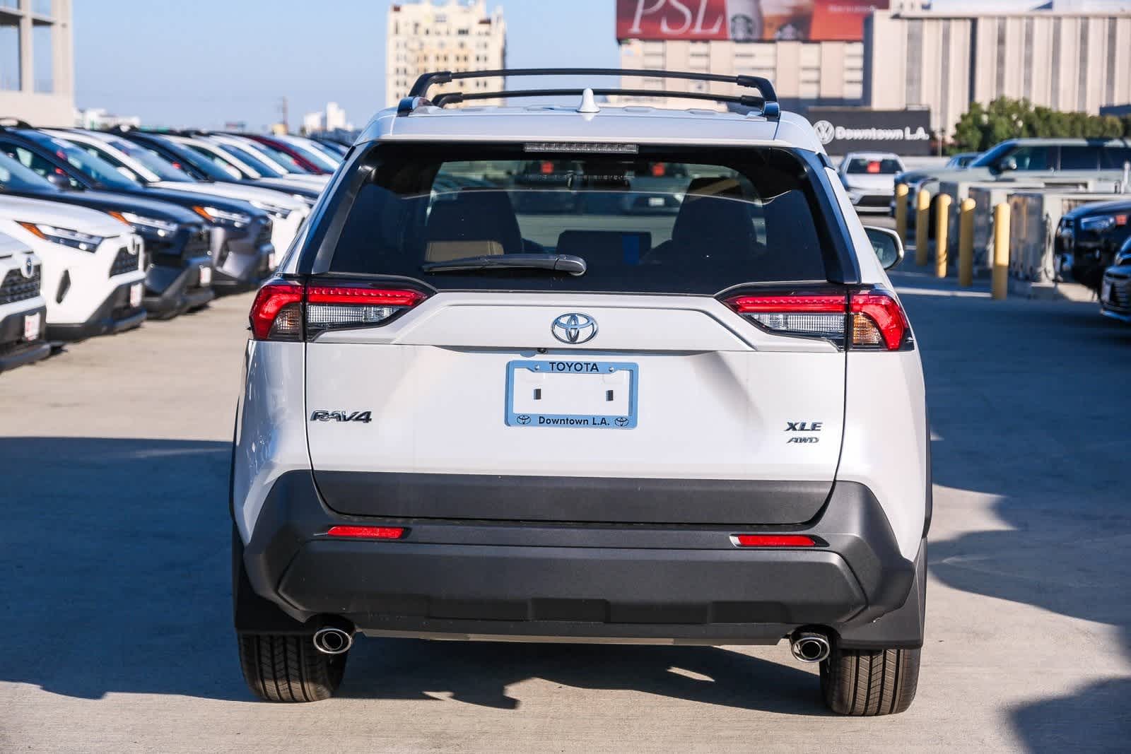 Thumbnail: 2025 Toyota RAV4 - 5