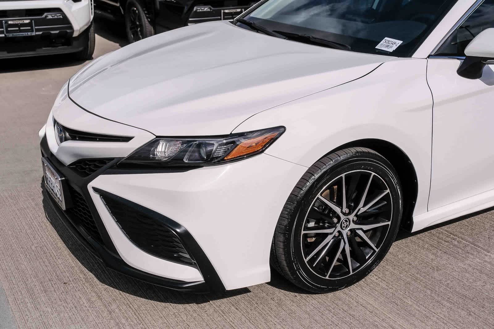 Thumbnail: 2023 Toyota Camry - 12