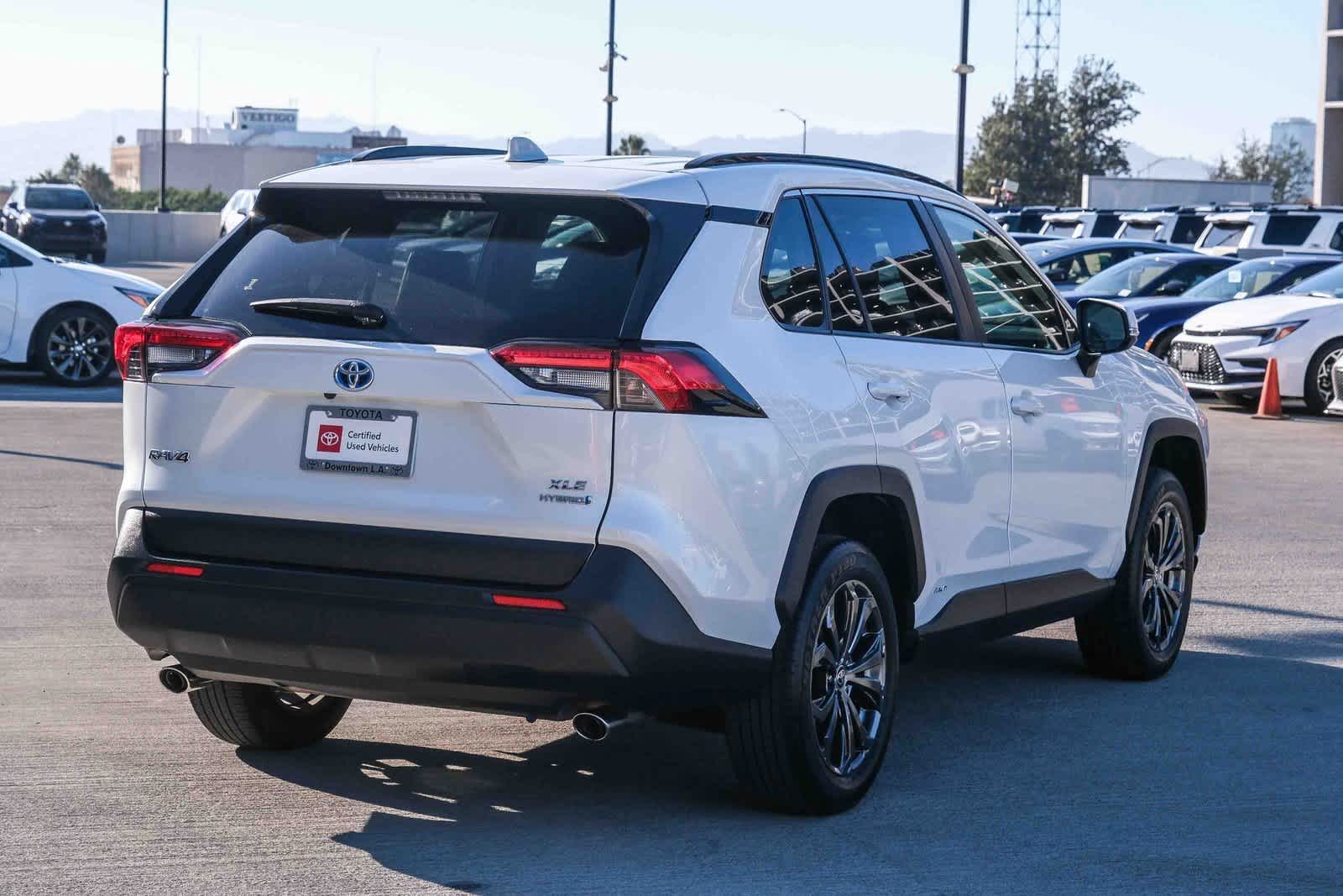 Thumbnail: 2023 Toyota RAV4 - 4