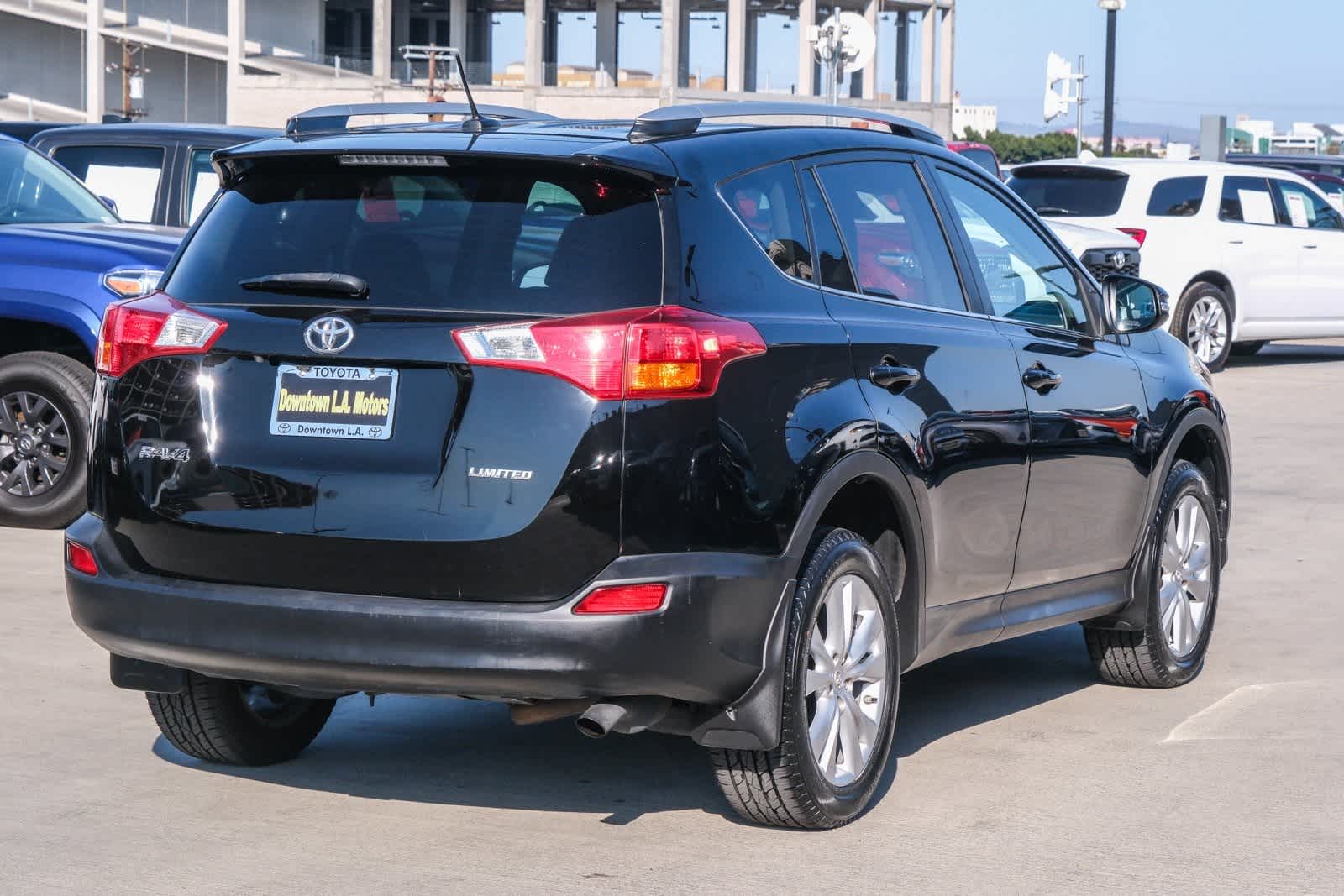 Thumbnail: 2014 Toyota RAV4 - 4