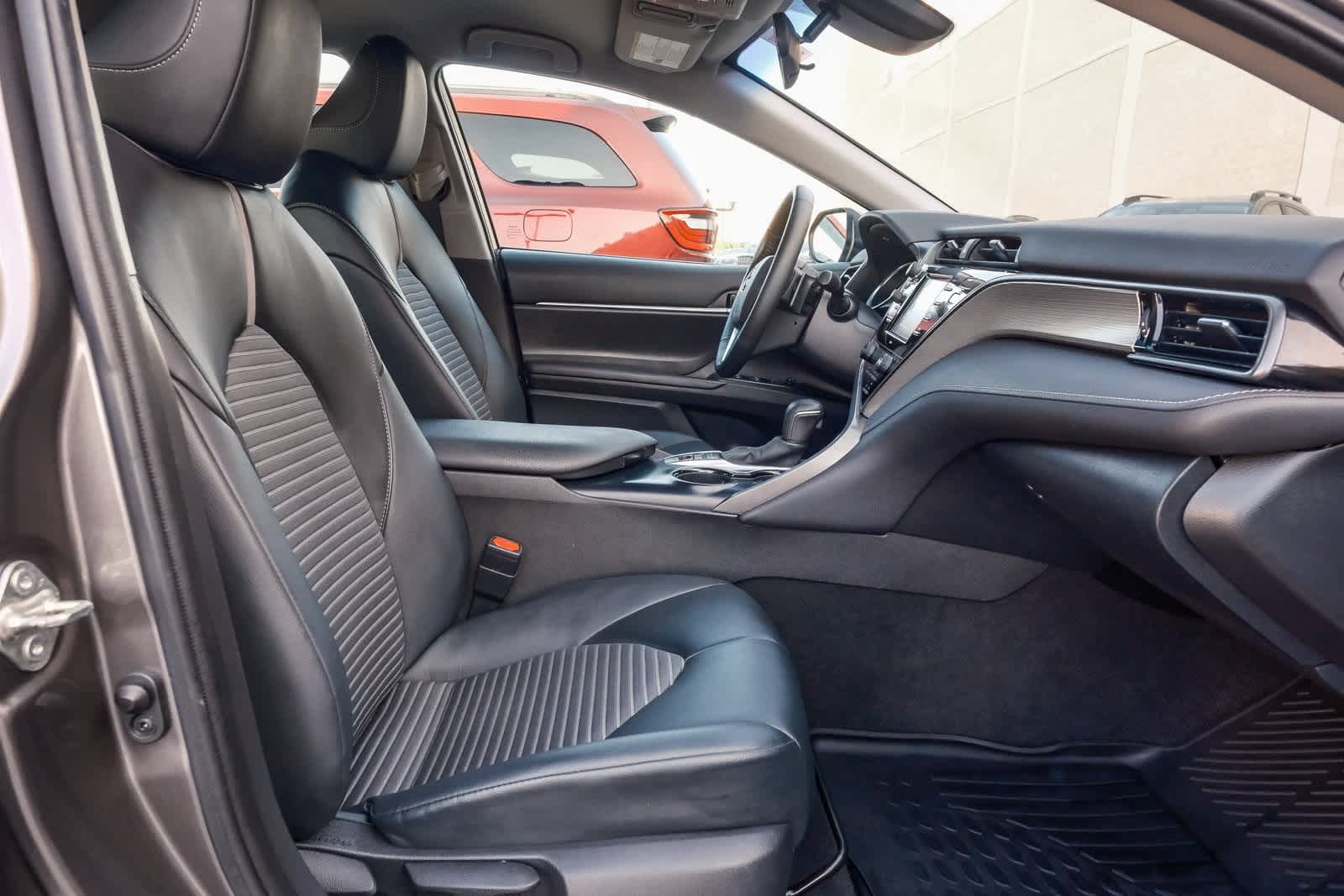 Thumbnail: 2020 Toyota Camry - 17