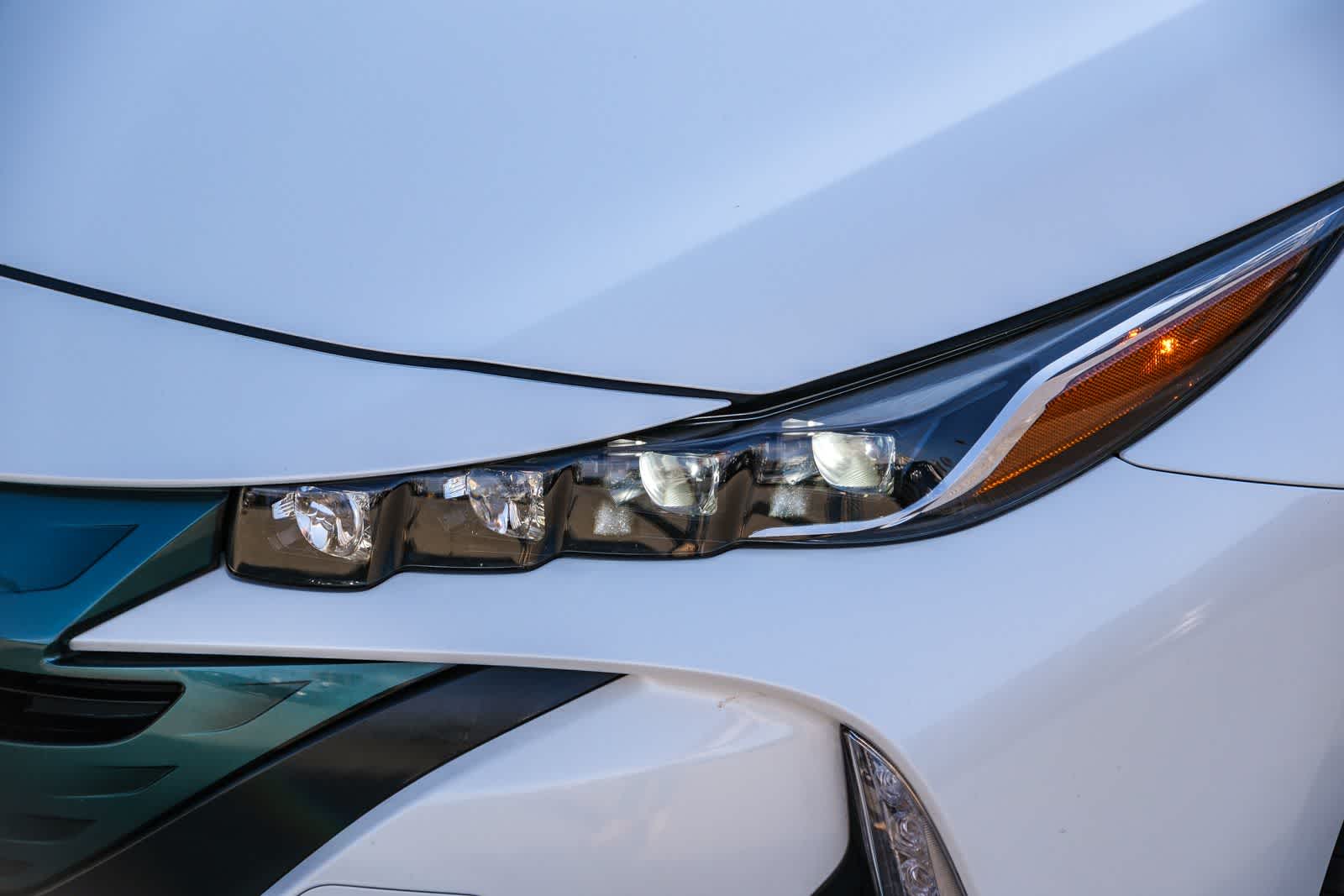 Thumbnail: 2017 Toyota Prius Prime - 12