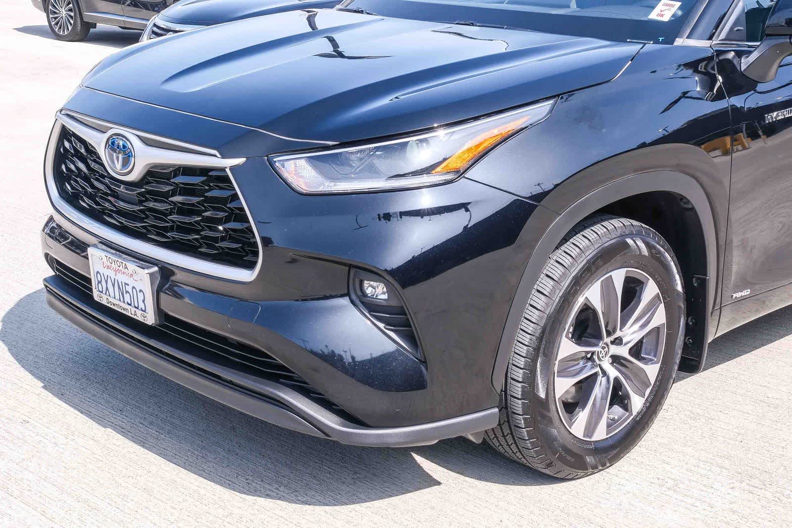 Thumbnail: 2021 Toyota Highlander - 11