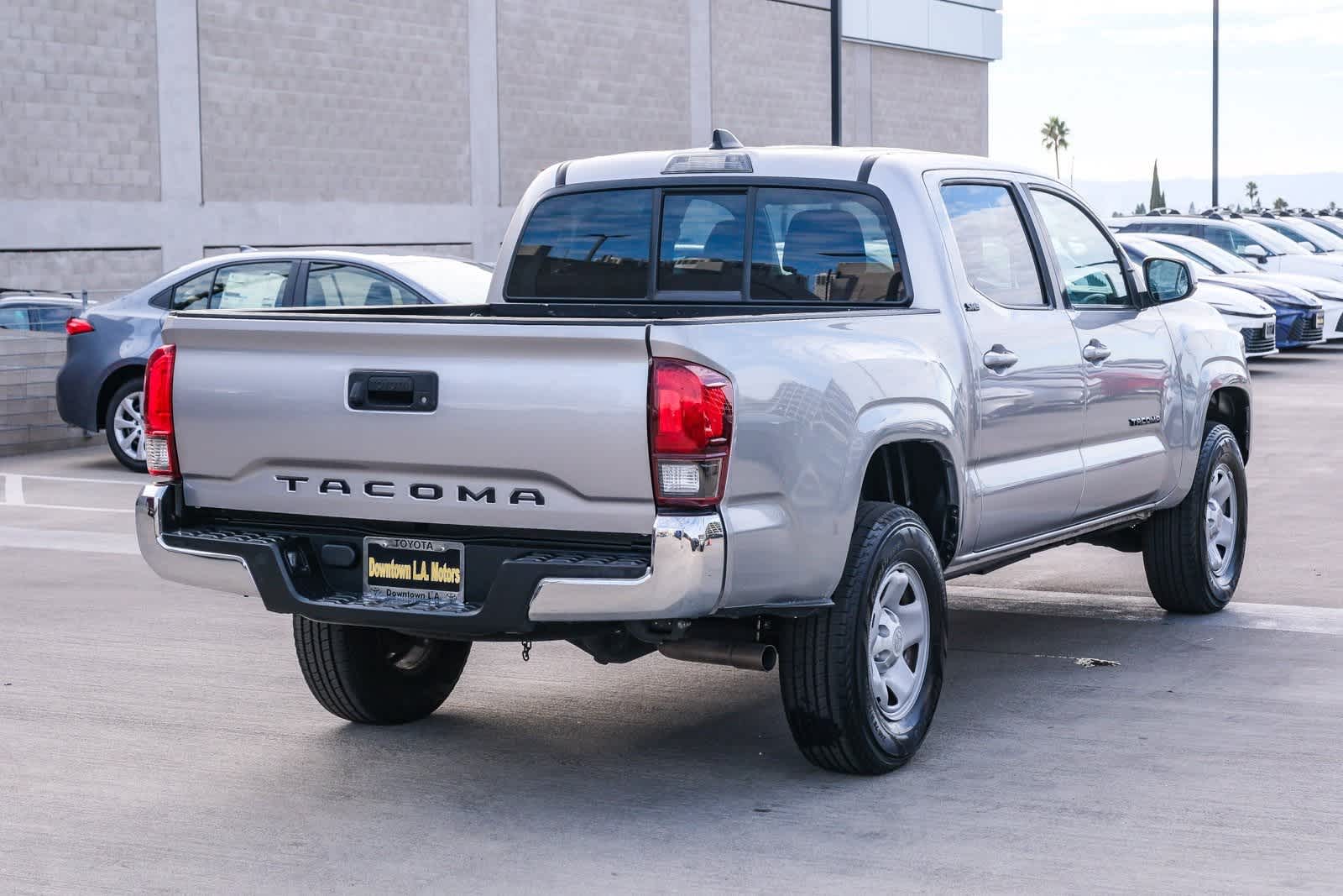 Thumbnail: 2021 Toyota Tacoma - 4