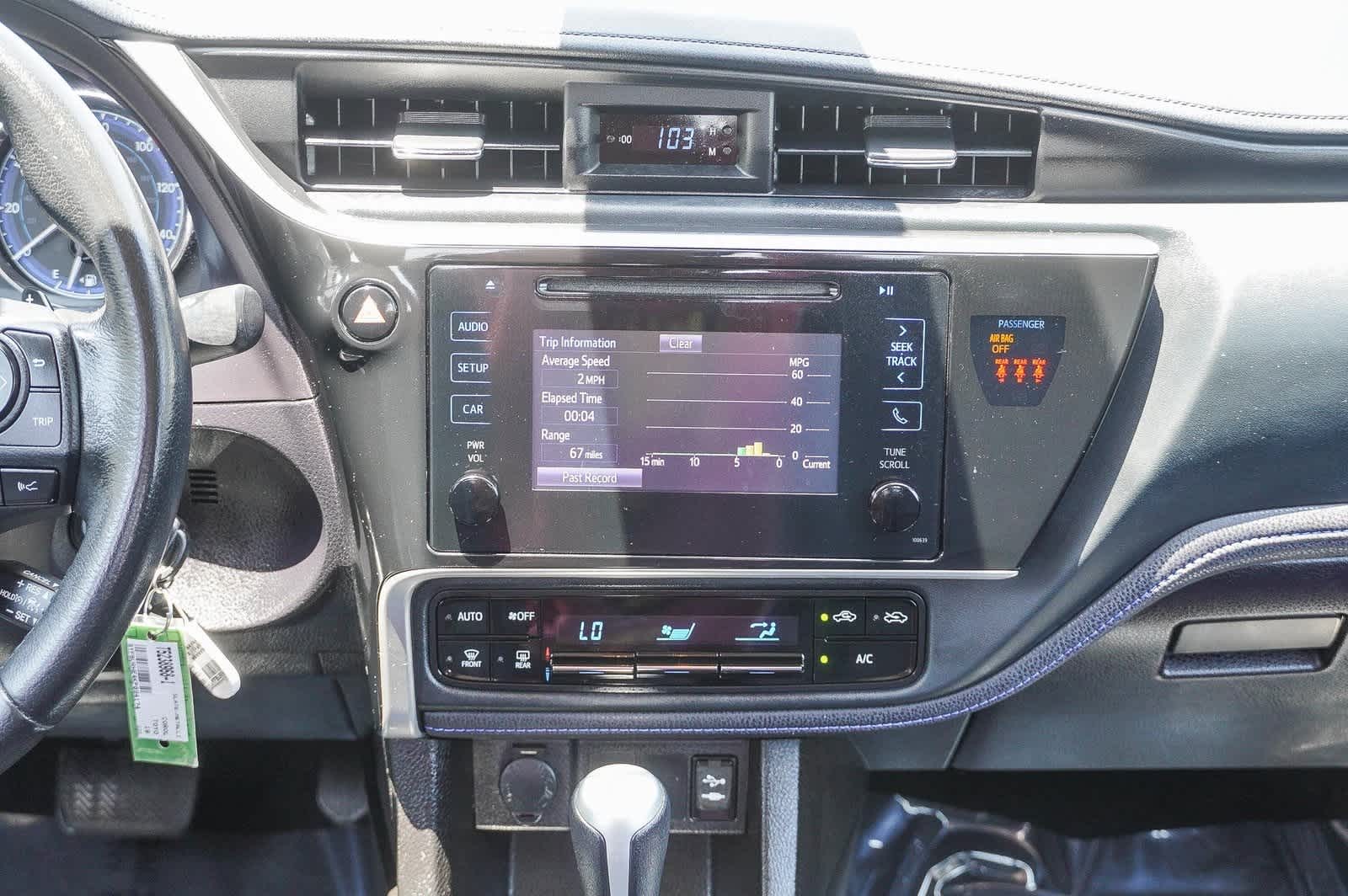 2019 Toyota Corolla SE 14