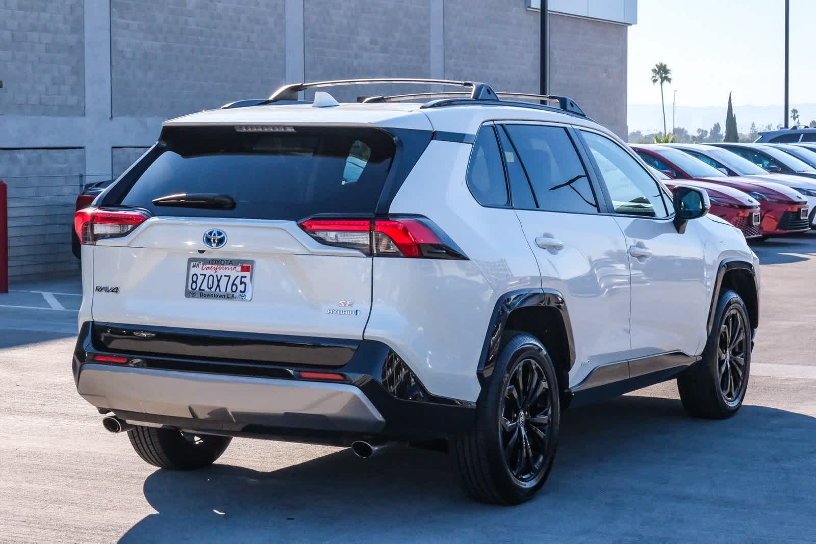 Thumbnail: 2022 Toyota RAV4 - 4