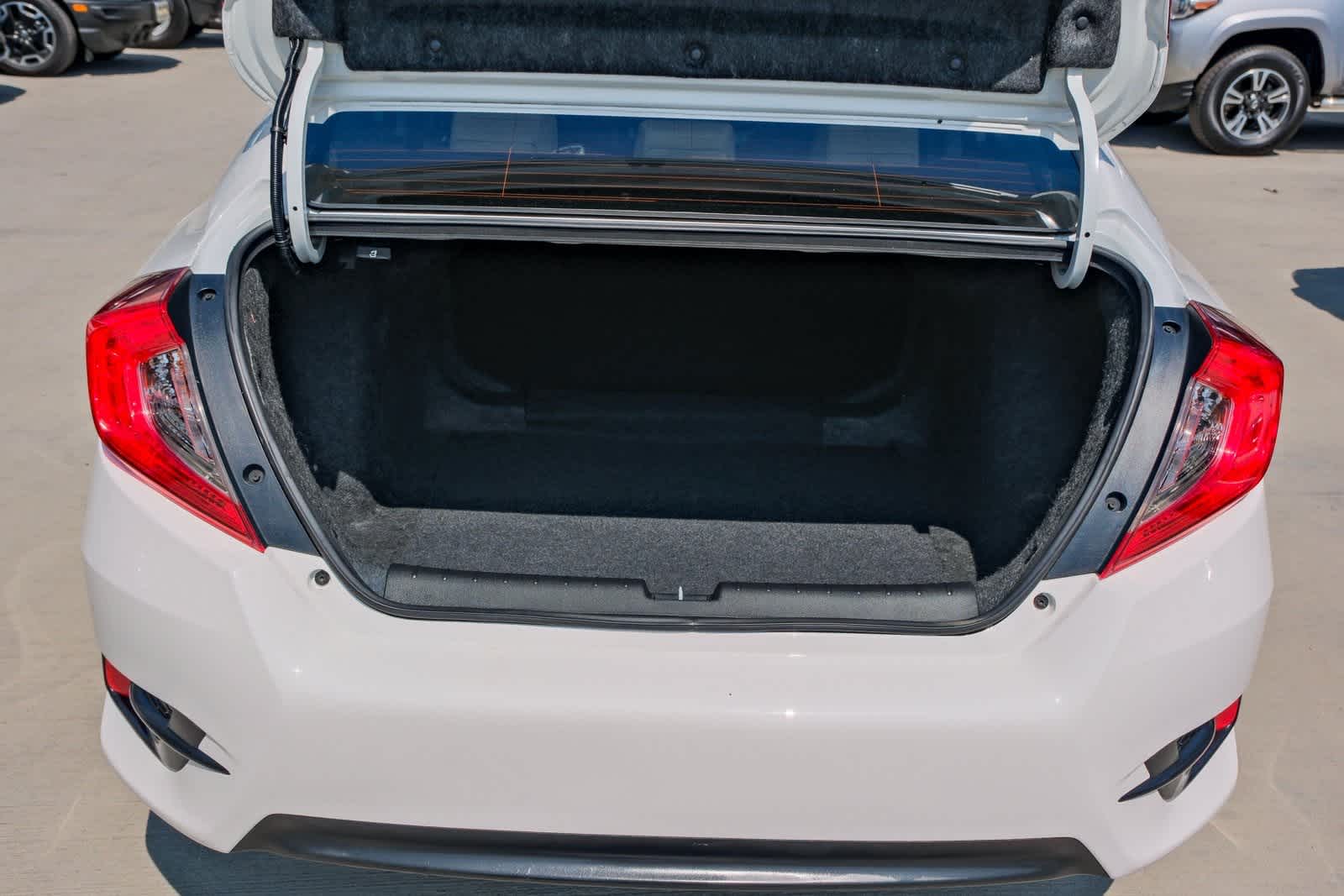 Thumbnail: 2018 Honda Civic - 26