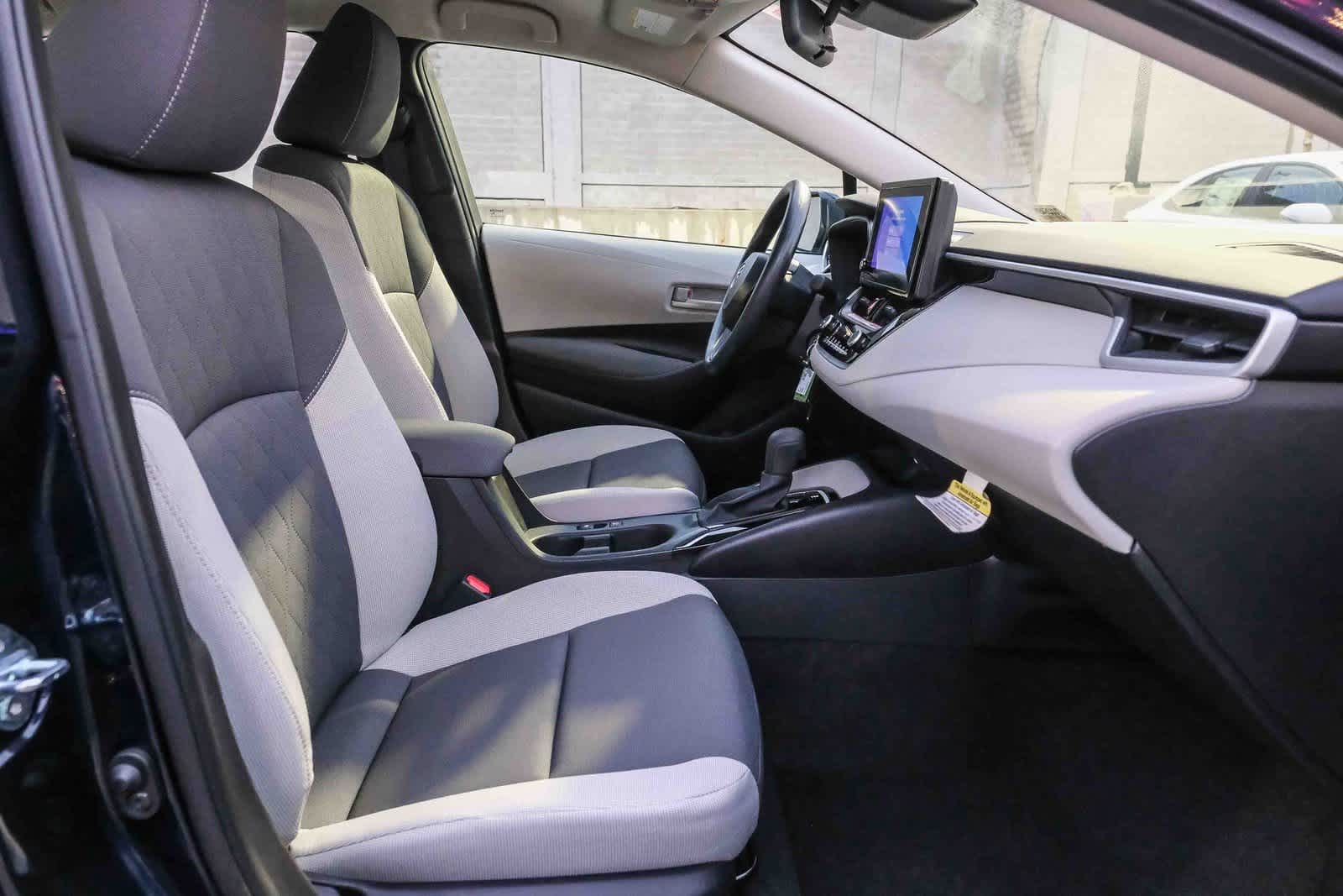 Thumbnail: 2025 Toyota Corolla - 17