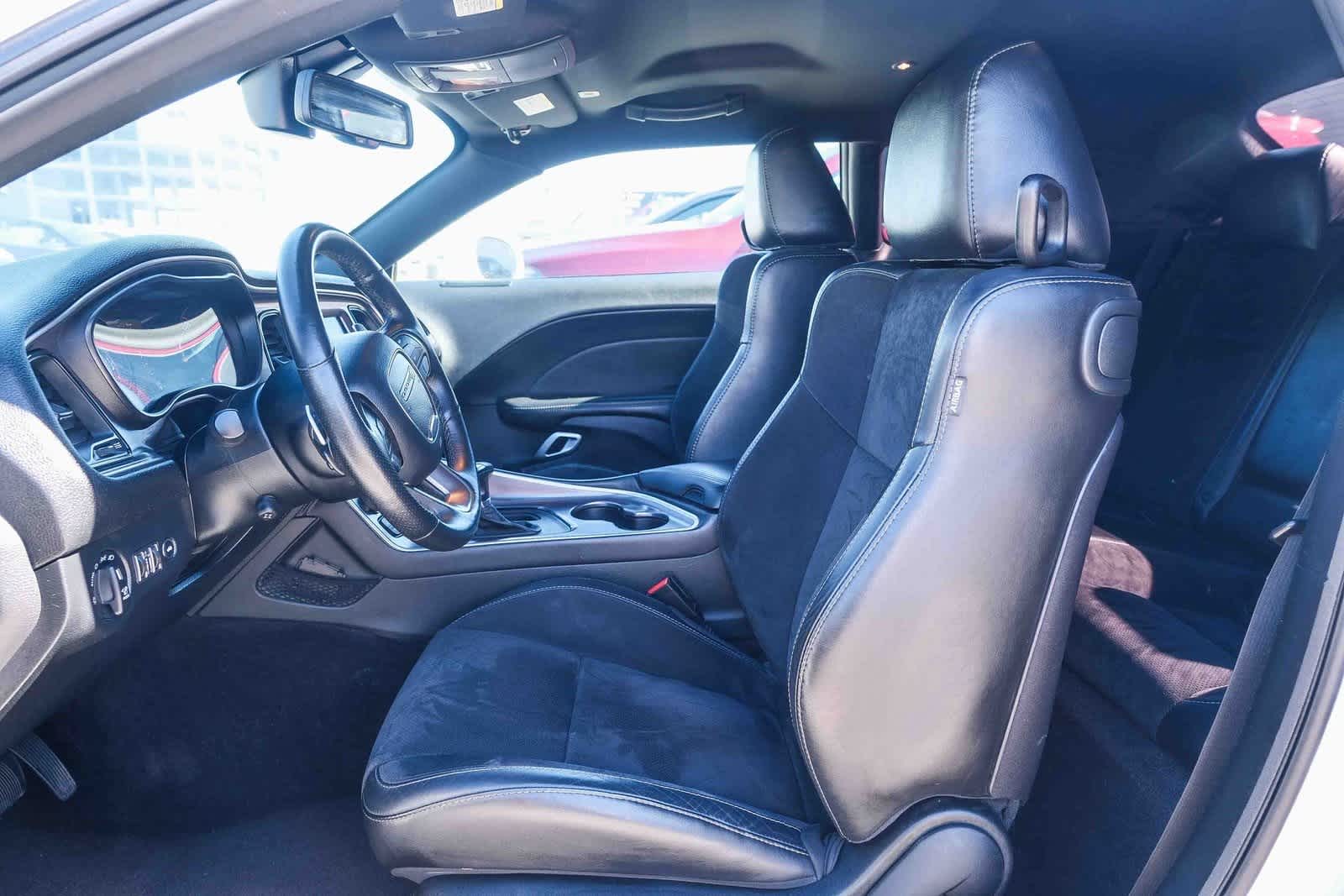 Thumbnail: 2019 Dodge Challenger - 16