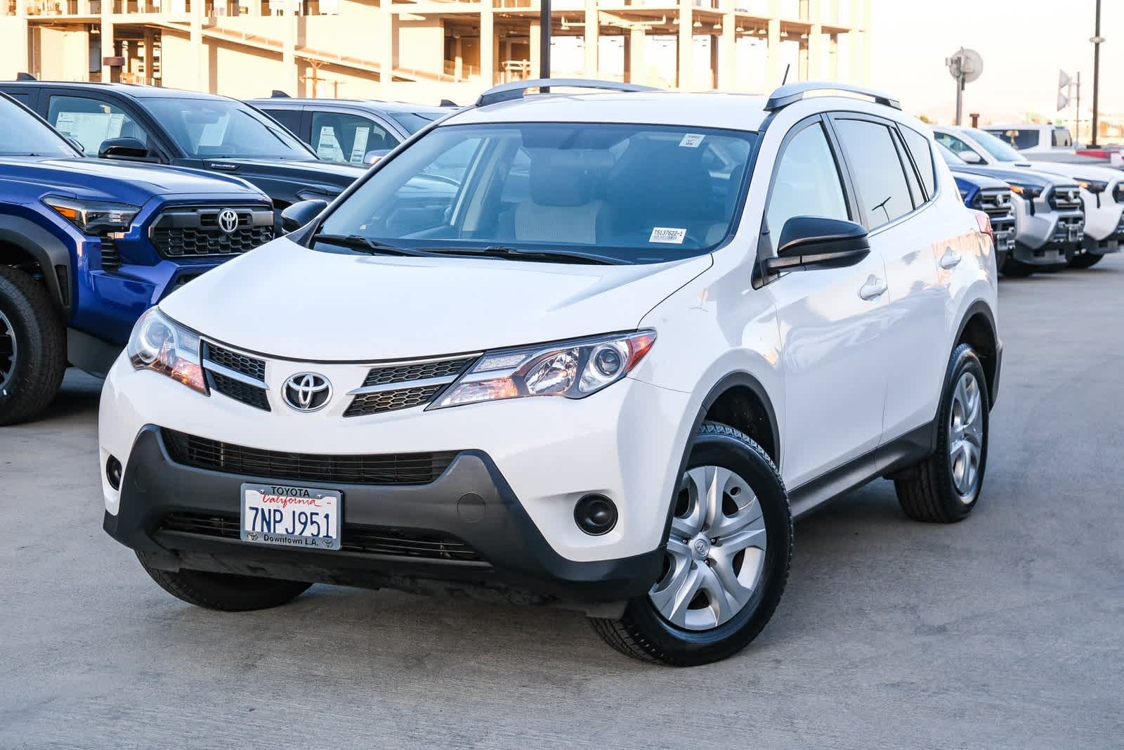 Thumbnail: 2015 Toyota RAV4 - 1