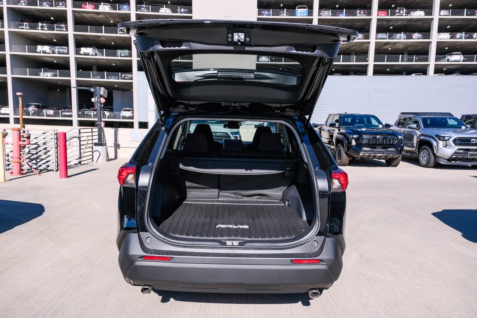 Thumbnail: 2025 Toyota RAV4 - 27