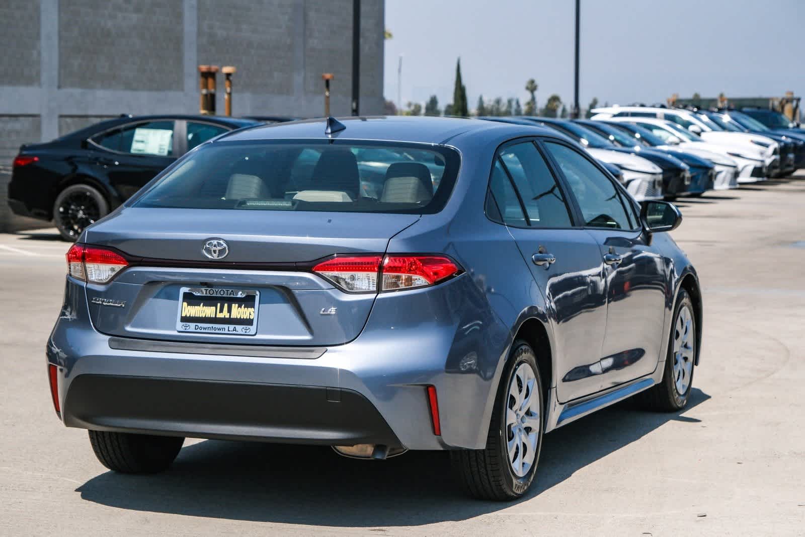 Thumbnail: 2023 Toyota Corolla - 4