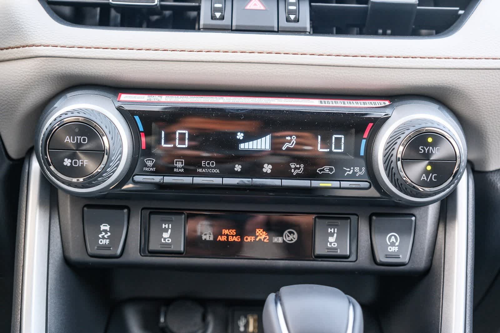 Thumbnail: 2025 Toyota RAV4 - 15