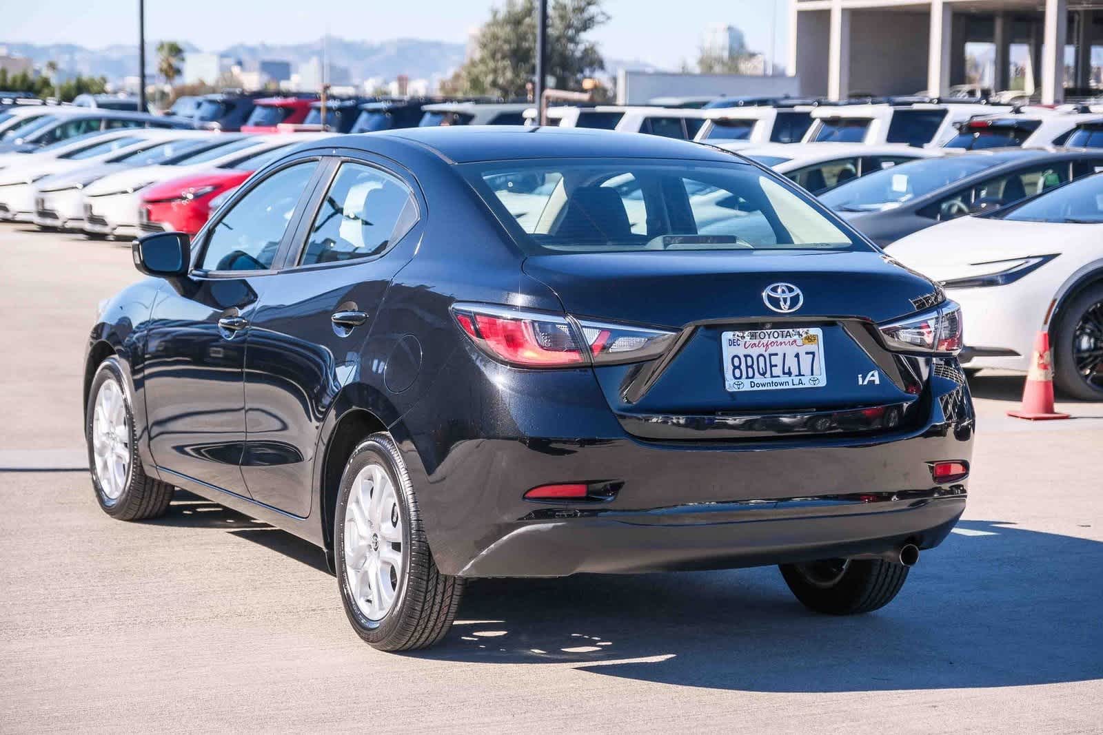 Thumbnail: 2018 Toyota Yaris iA - 6