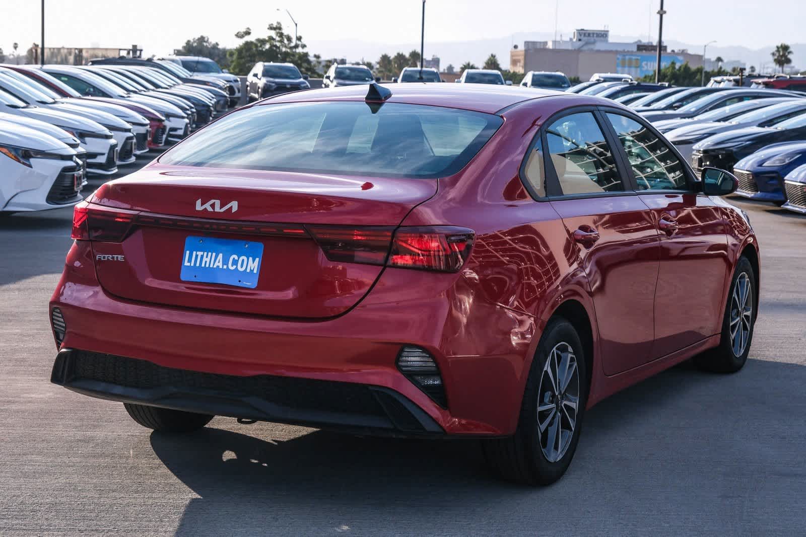 Thumbnail: 2024 Kia Forte - 4