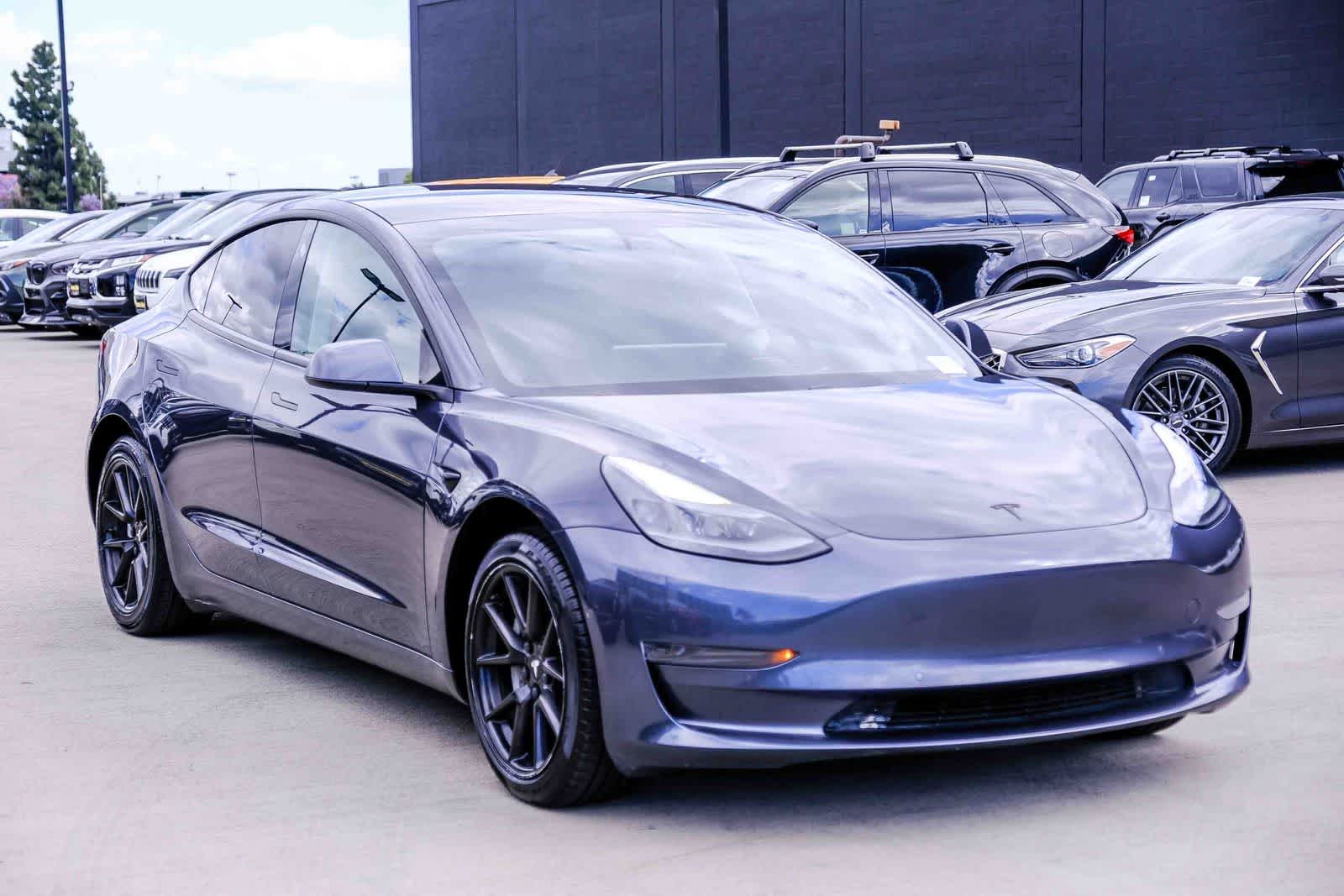 Thumbnail: 2021 Tesla Model 3 - 3