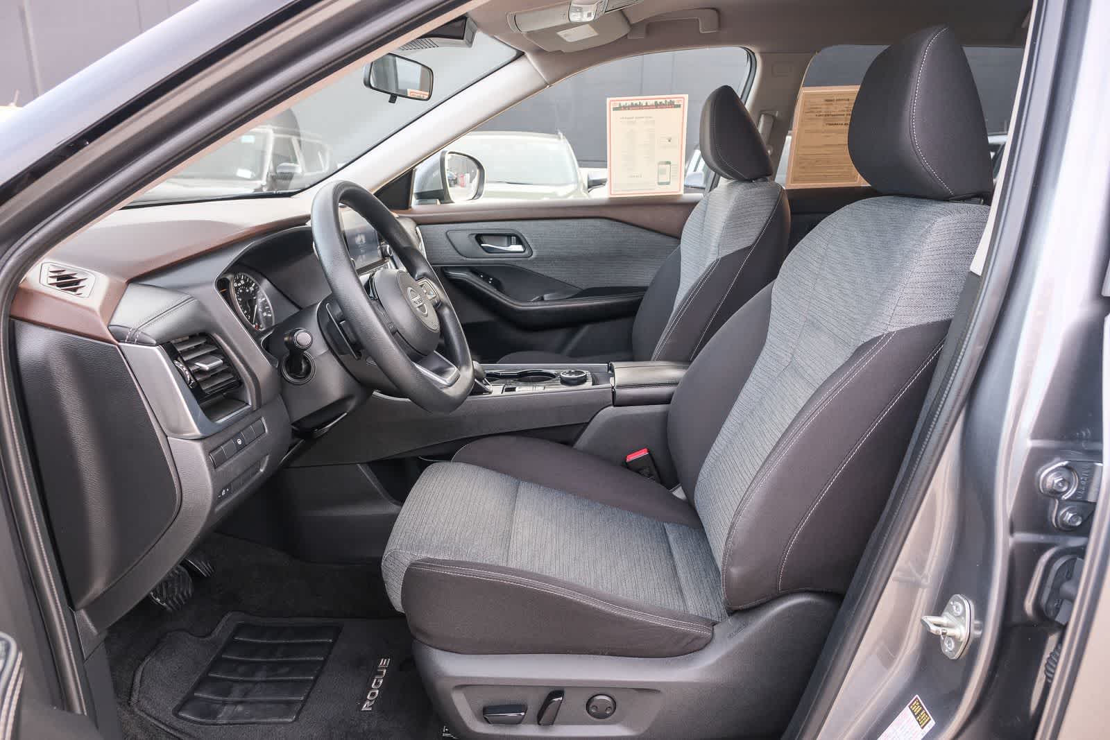 Thumbnail: 2021 Nissan Rogue - 16
