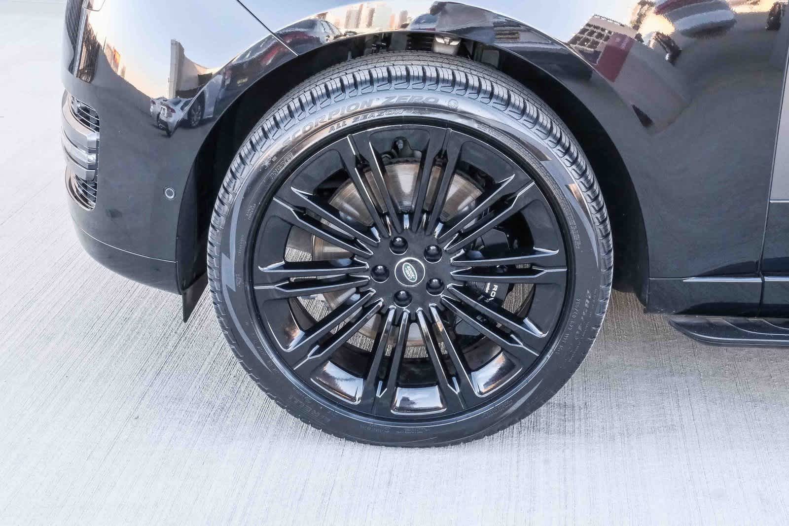 Thumbnail: 2024 Land Rover Range Rover - 9