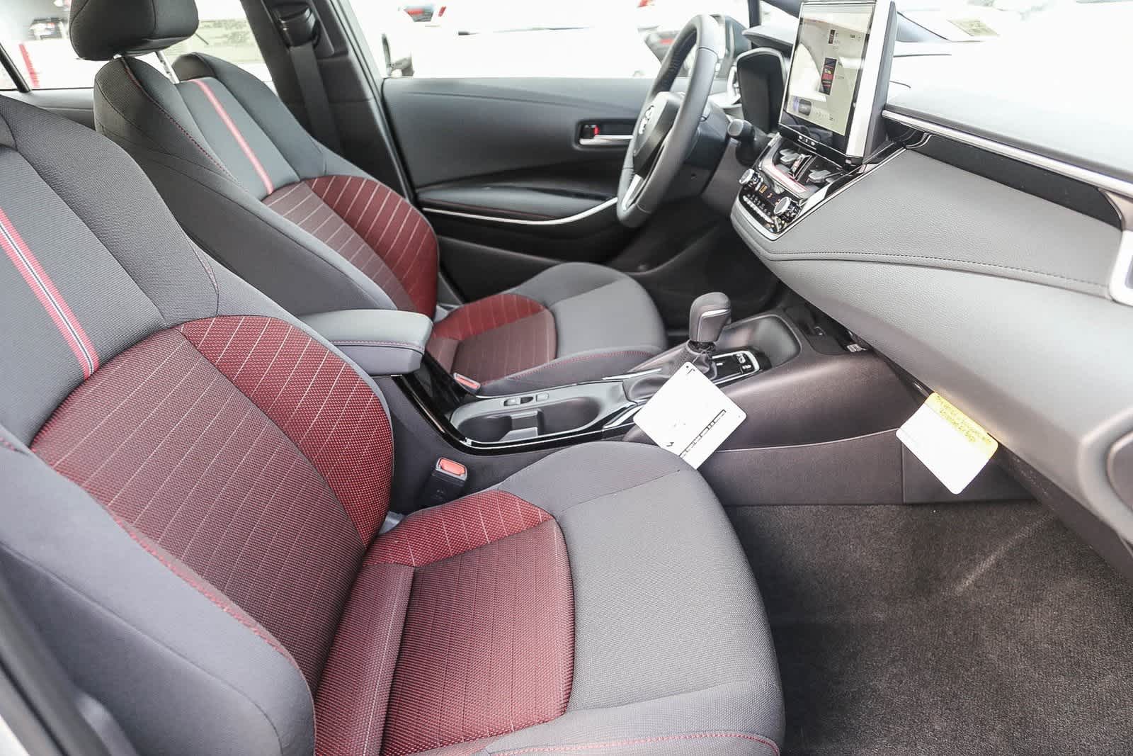 2025 Toyota Corolla SE 16