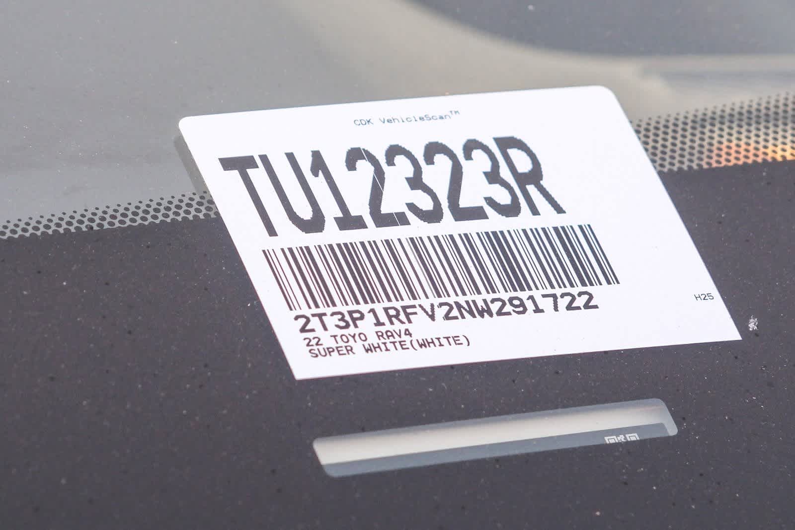 Thumbnail: 2022 Toyota RAV4 - 30