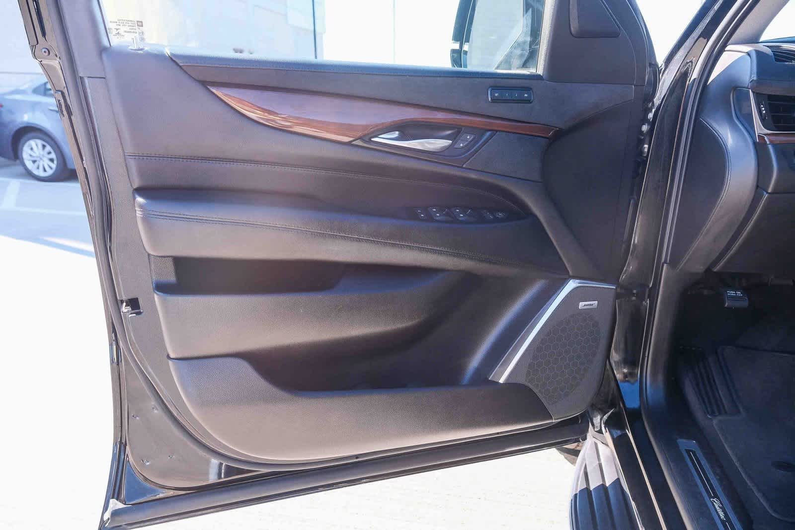 Thumbnail: 2019 Cadillac Escalade - 24