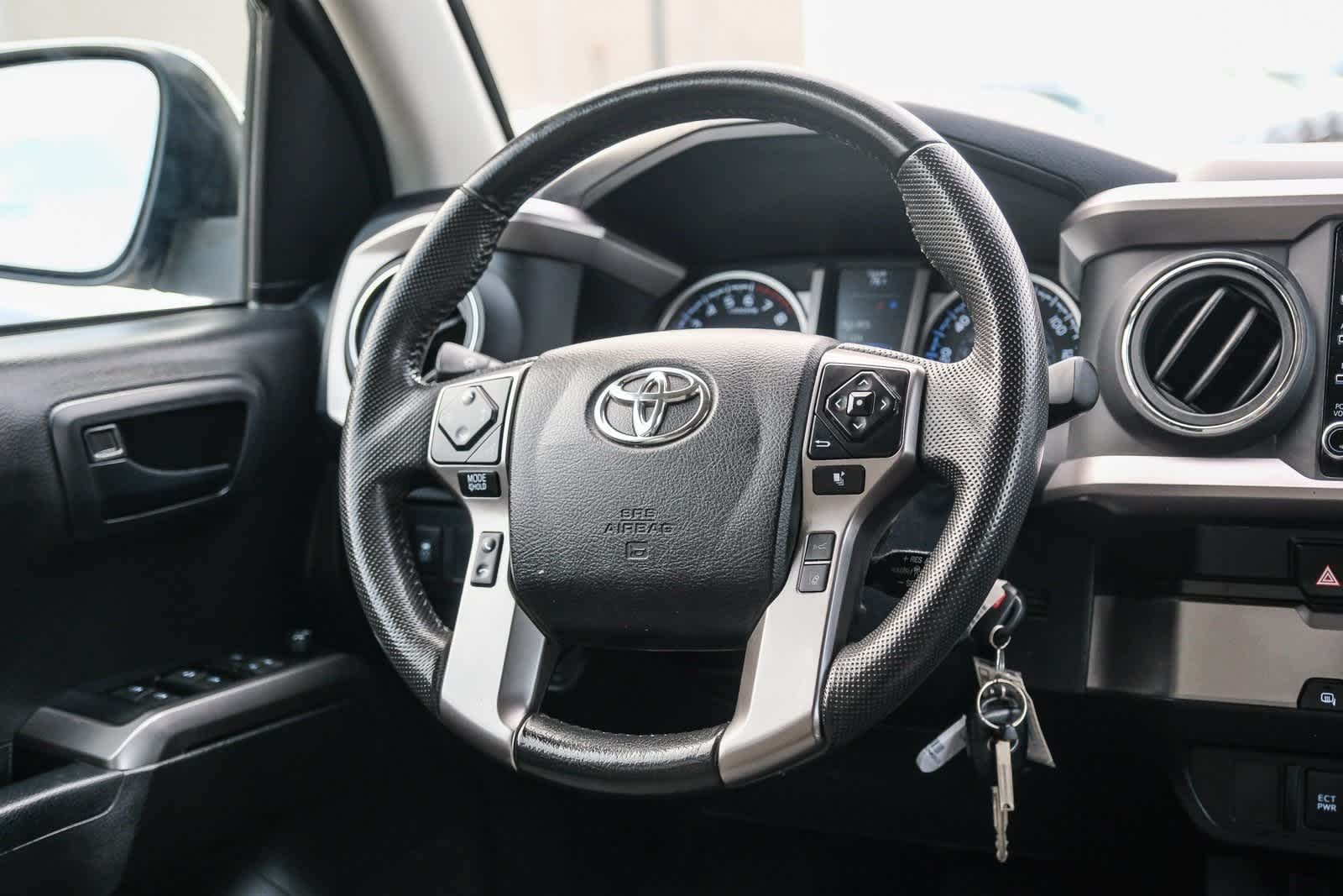 Thumbnail: 2022 Toyota Tacoma - 17