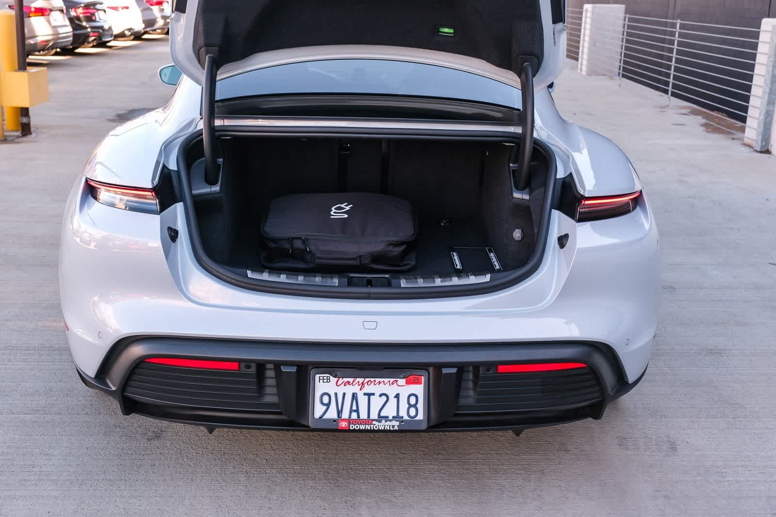 Thumbnail: 2025 Porsche Taycan - 27