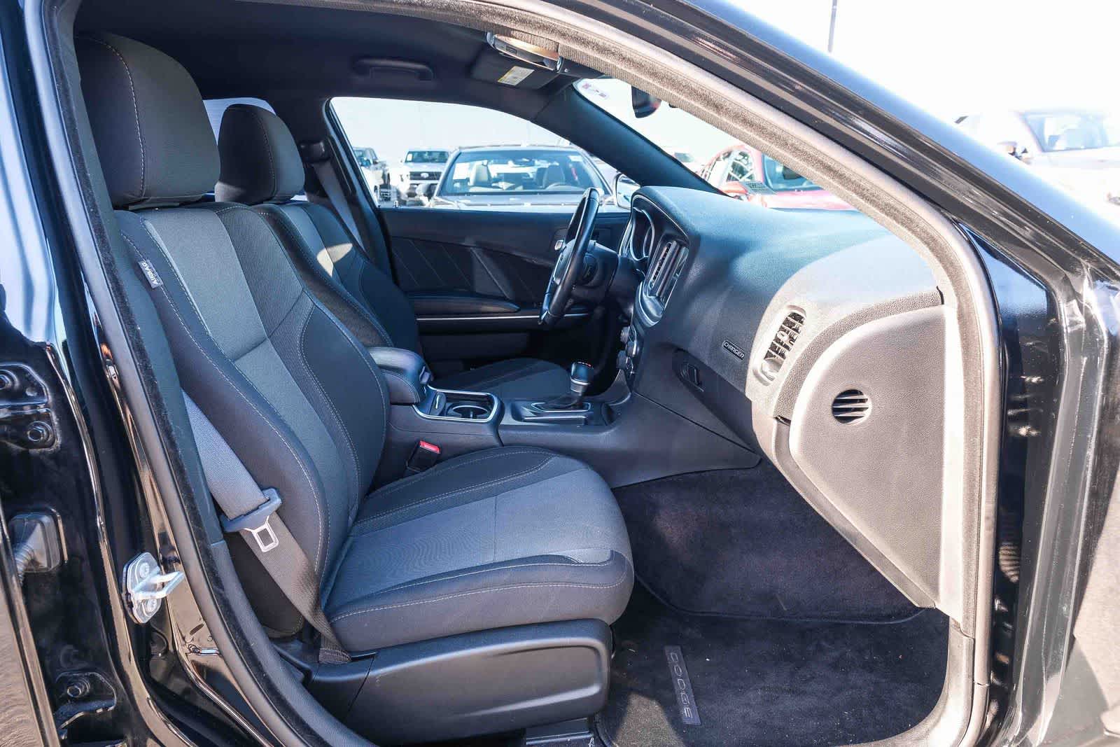 Thumbnail: 2016 Dodge Charger - 18