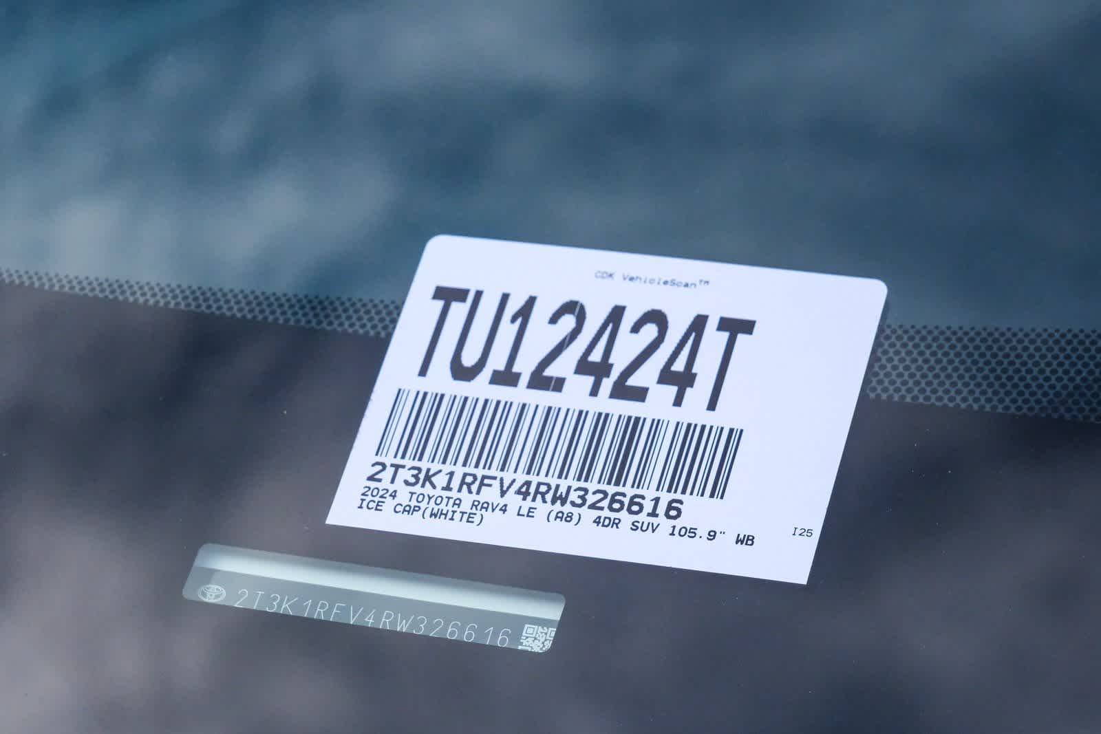 Thumbnail: 2024 Toyota RAV4 - 25