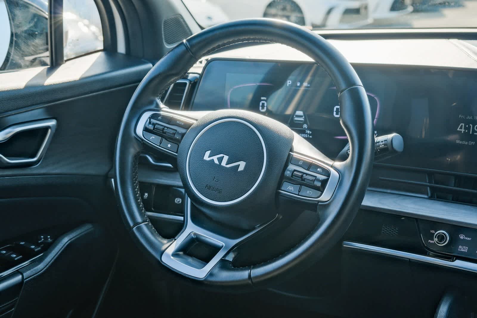 Thumbnail: 2023 Kia Sportage - 14