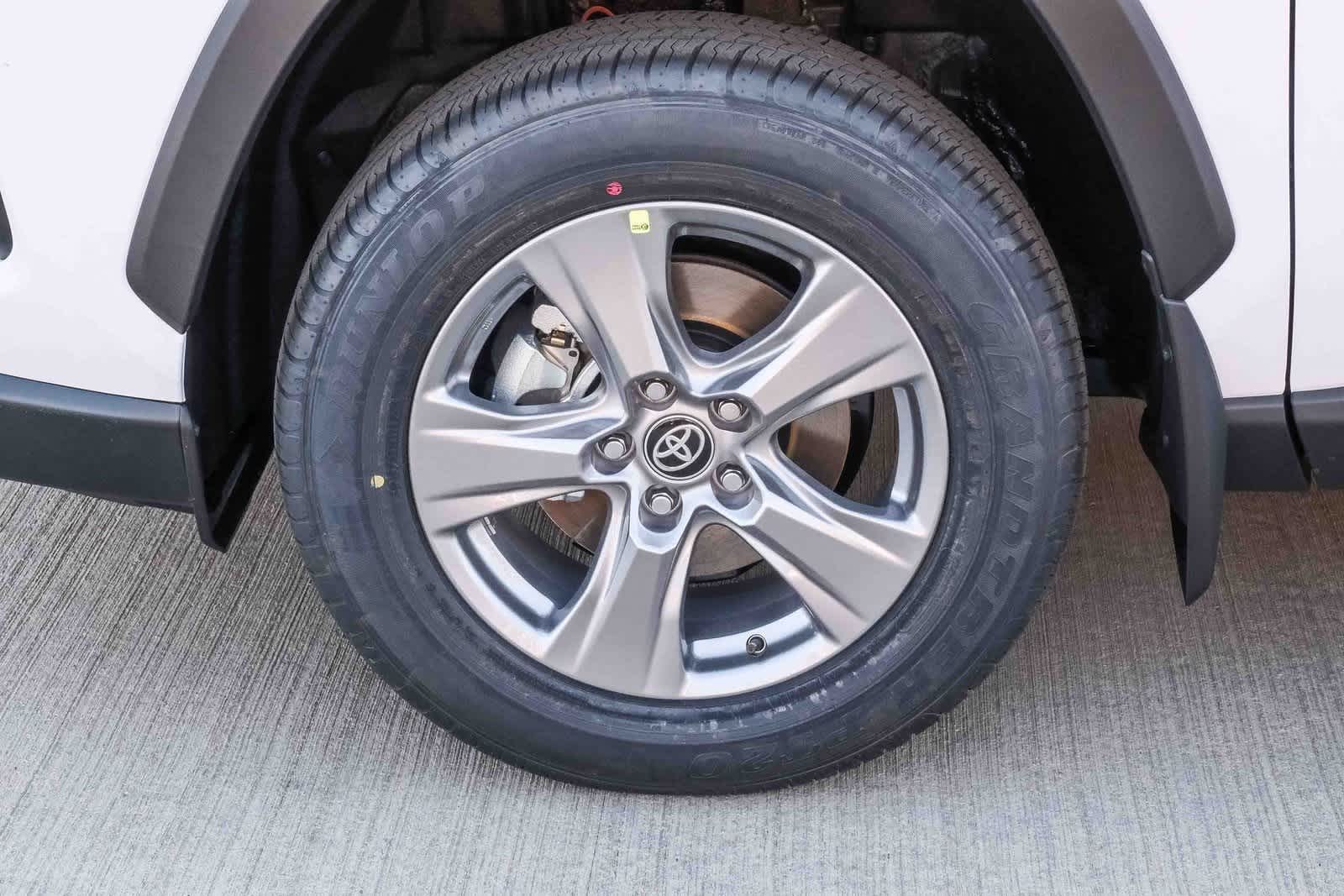 Thumbnail: 2025 Toyota RAV4 - 10