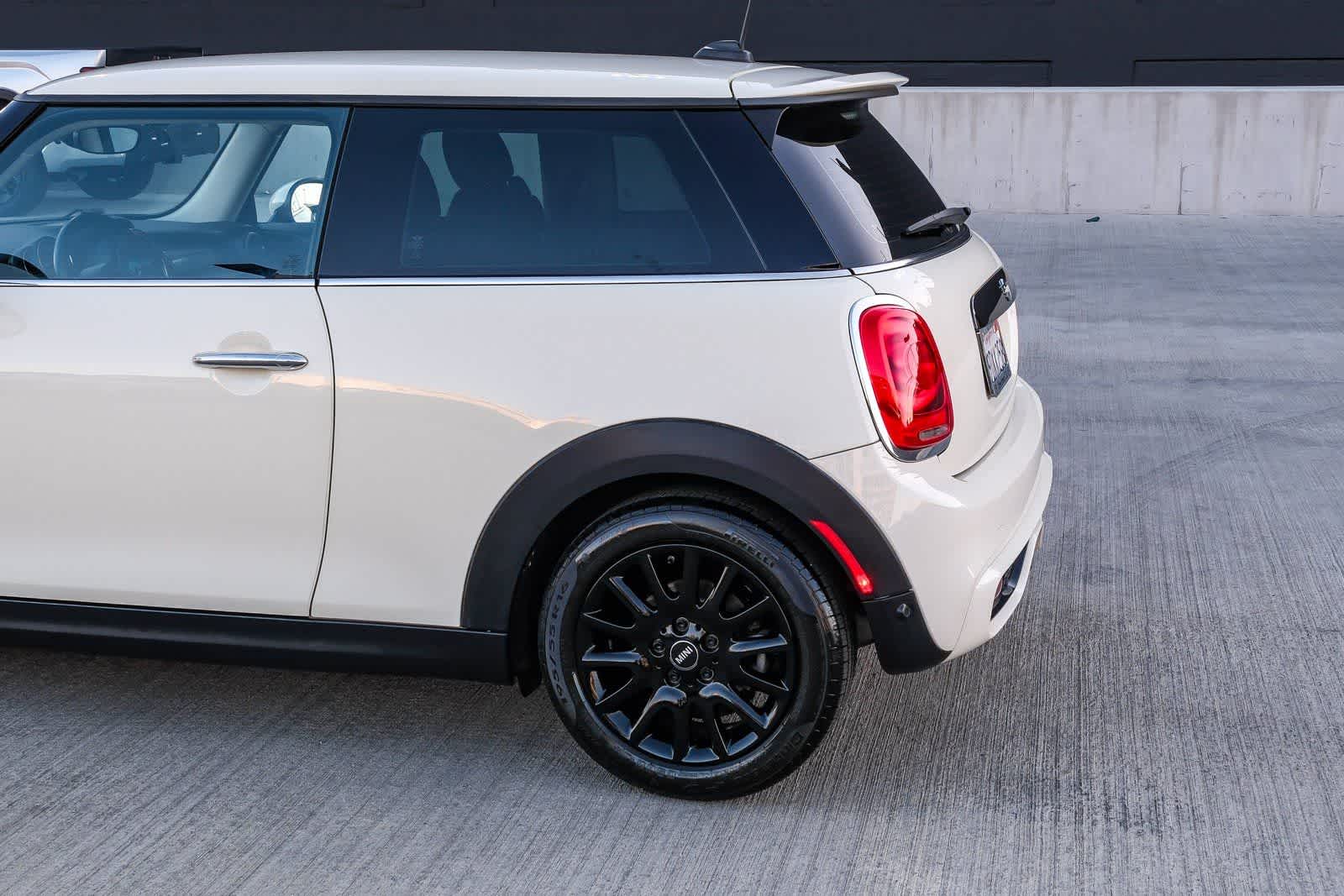 Thumbnail: 2019 MINI Cooper Hardtop - 8