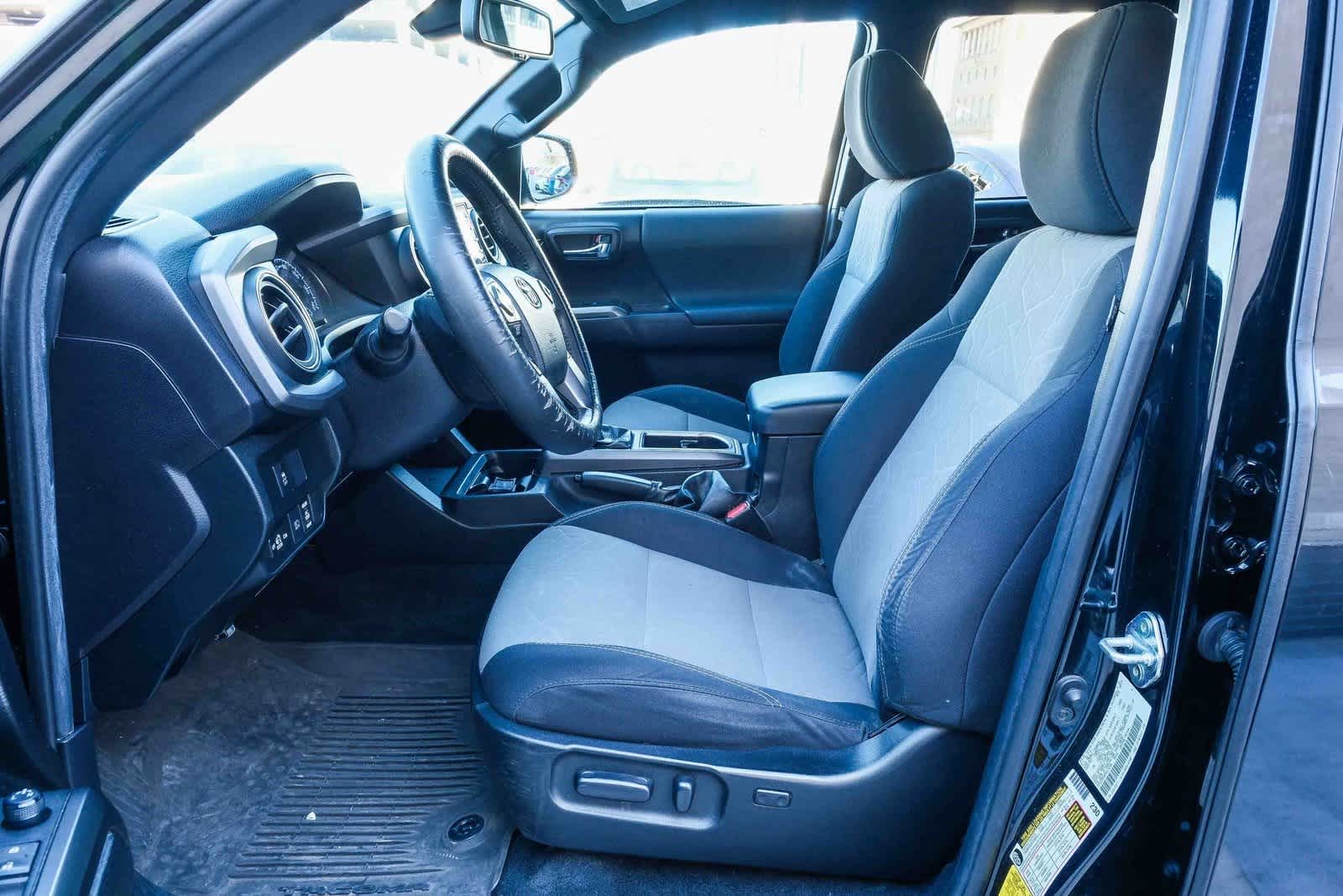 Thumbnail: 2021 Toyota Tacoma - 20