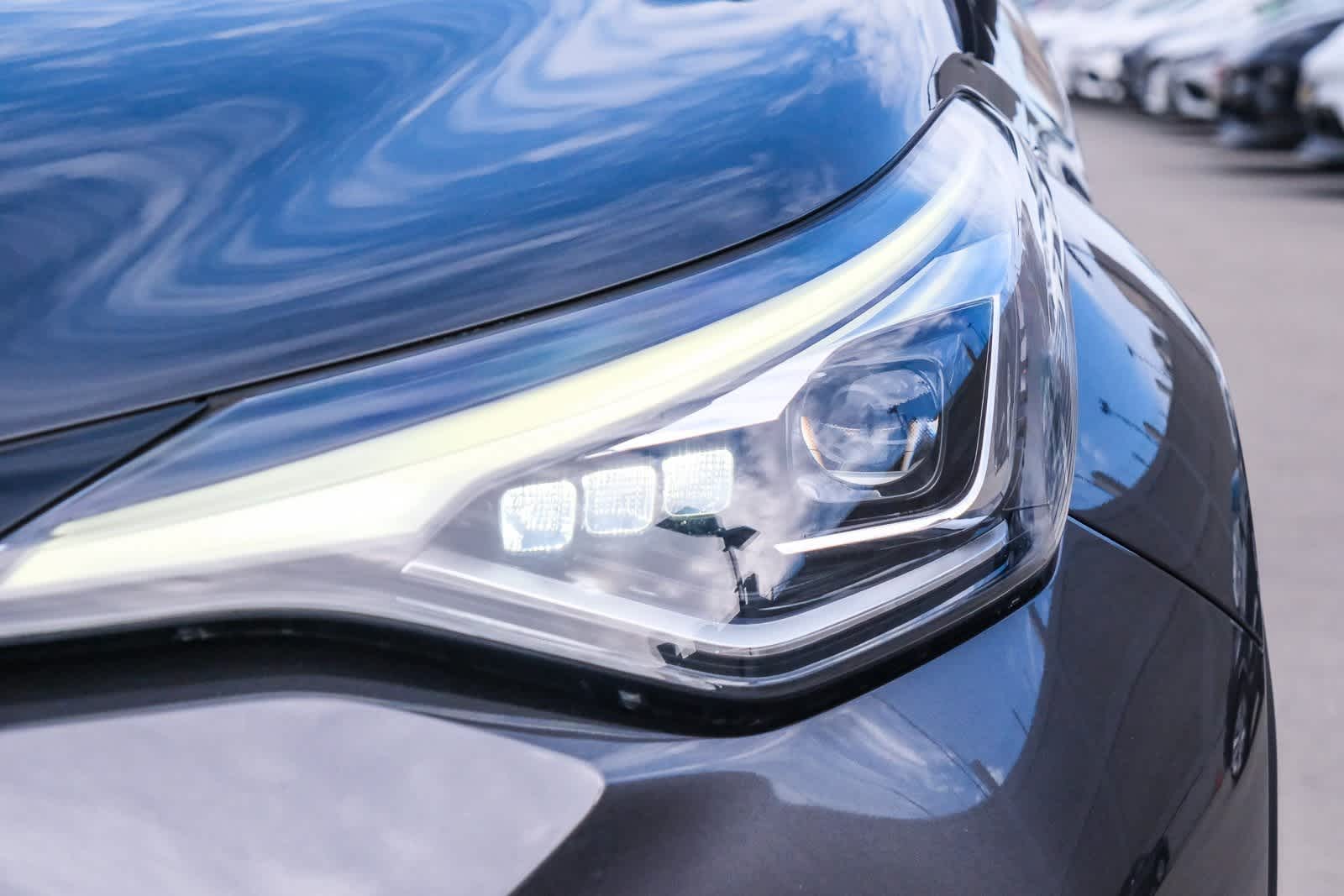 Thumbnail: 2021 Toyota C-HR - 11
