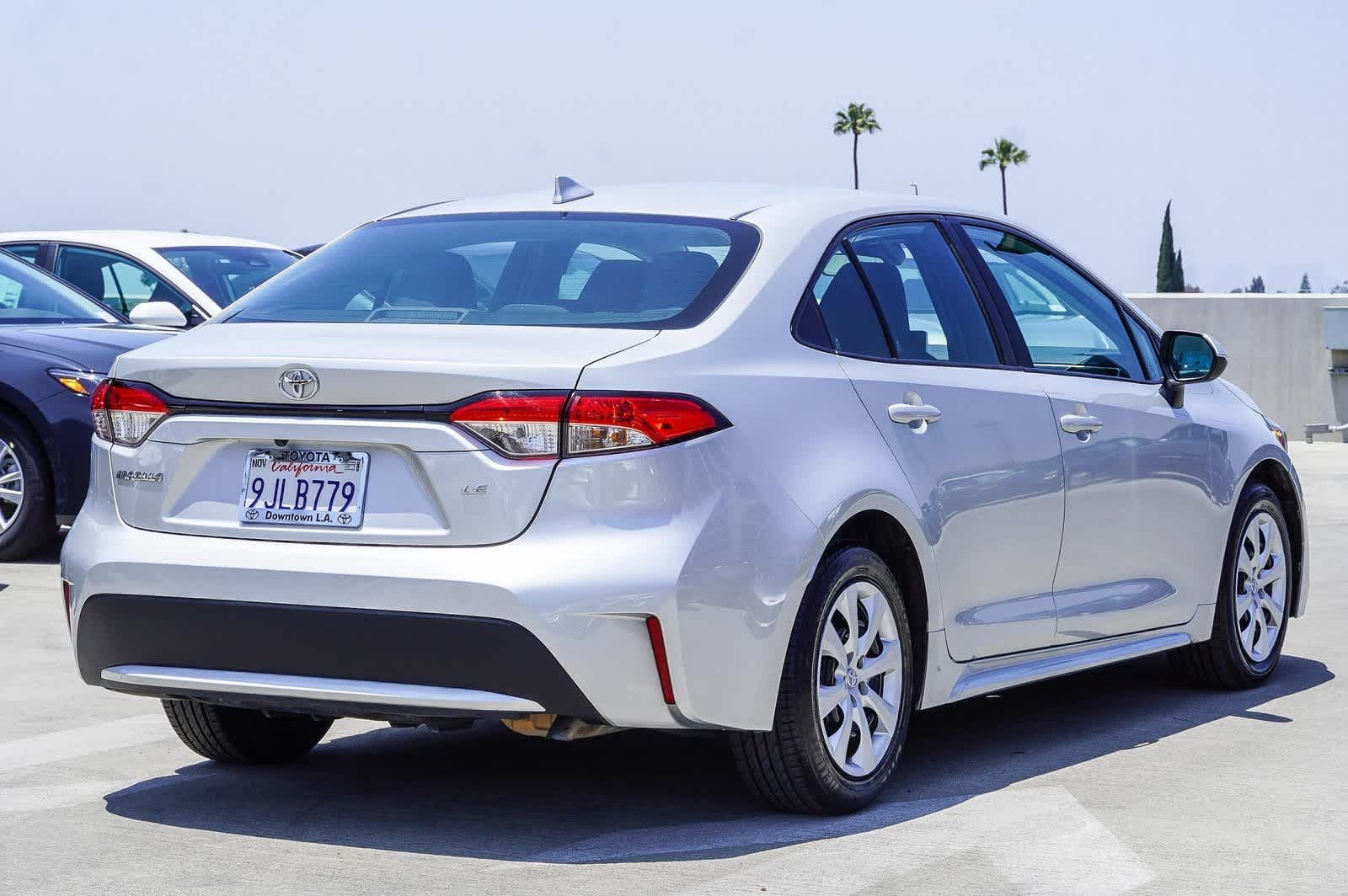 2021 Toyota Corolla LE 4