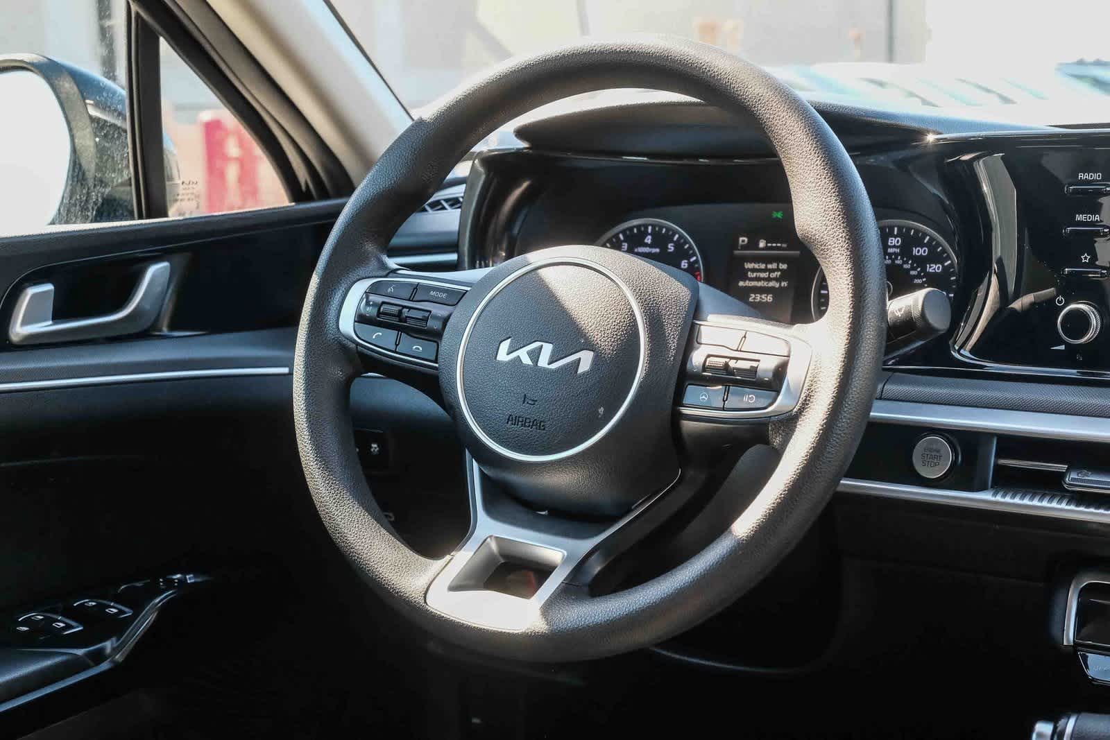 Thumbnail: 2022 Kia K5 - 17