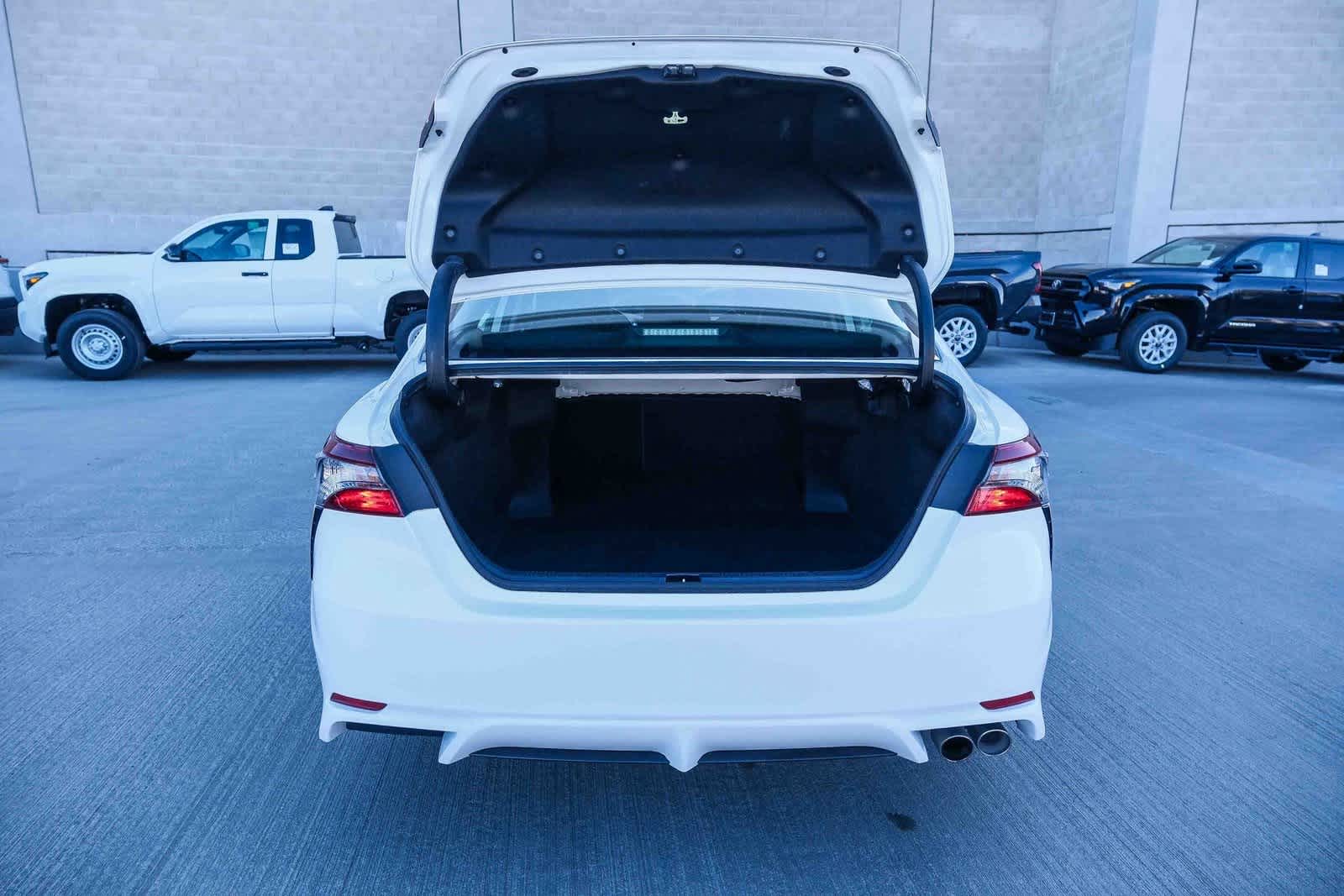 Thumbnail: 2024 Toyota Camry - 27