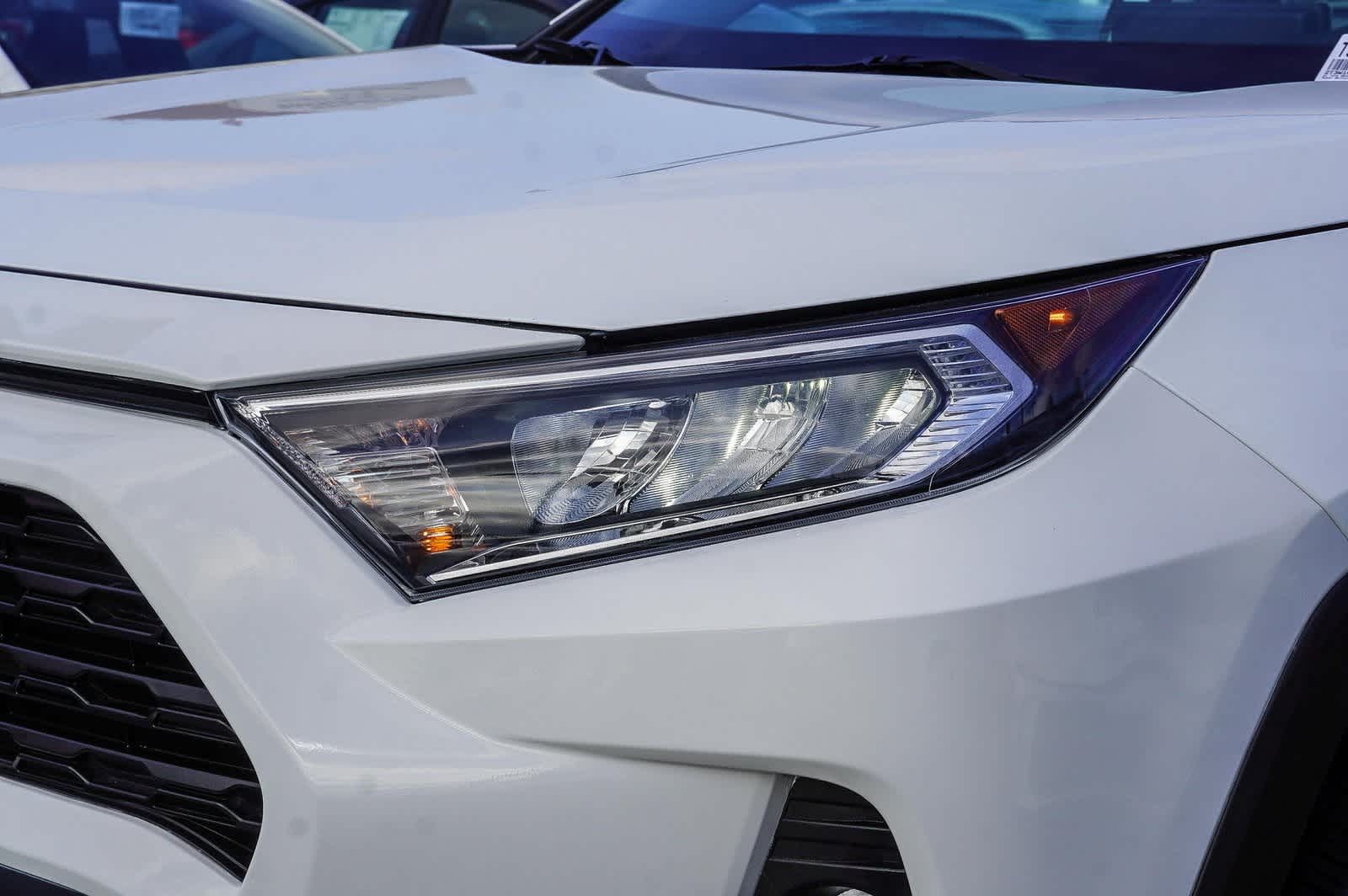 2021 Toyota RAV4 XLE 11