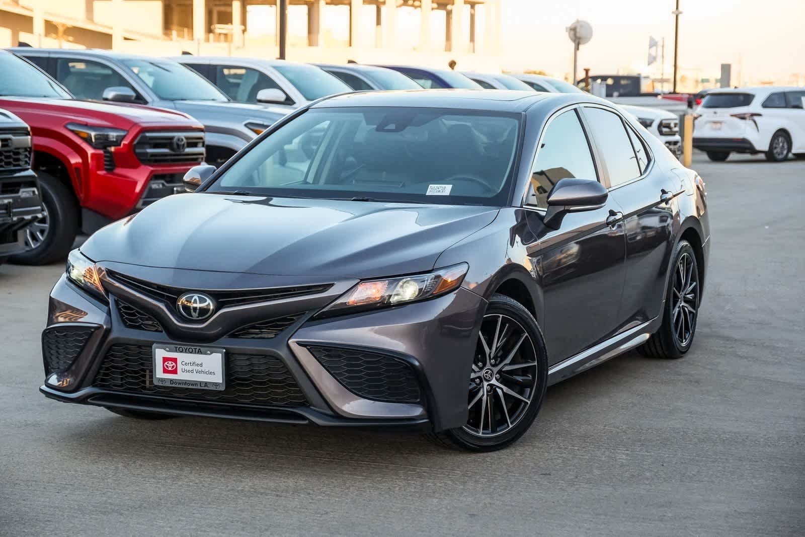 Thumbnail: 2022 Toyota Camry - 1