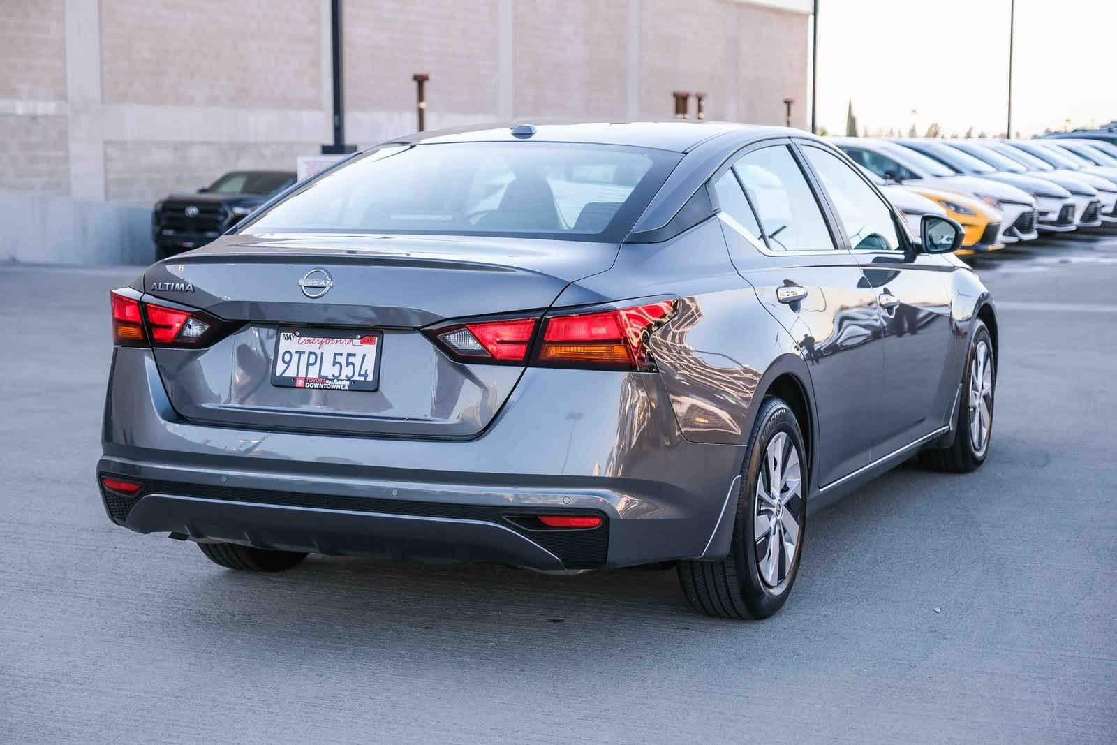 Thumbnail: 2025 Nissan Altima - 4