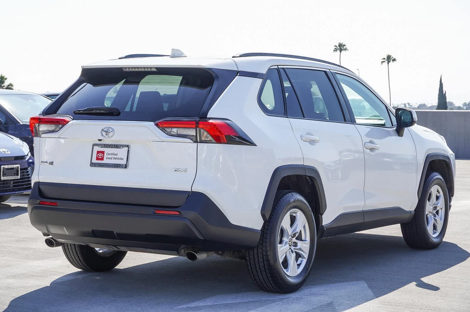 2021 Toyota RAV4 XLE 4